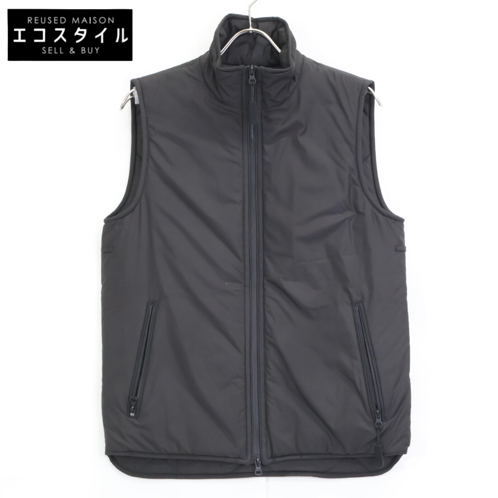 【ぽぽ】BURBERRY フード付き ブラック キルティングベスト 38 ぽぽ】BURBERRY フード付き ブラック キルティングベスト 38 ぽぽ