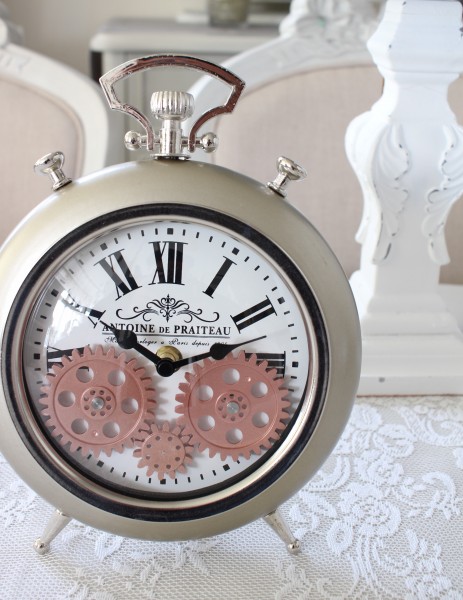 楽天市場 アンティークな歯車クロック 置時計 シャンパン 8429 テーブルクロック アンティーク風 アンティーク 雑貨 姫系 輸入雑貨 シャビーシック 可愛い ロココスタイル スタイルロココ