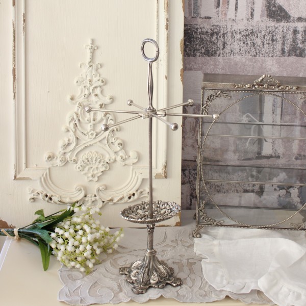 ポッタリーバーン アンティーク調 壁掛けジュエリーホルダー ポッタリーバーン アンティーク調 壁掛けジュエリーホルダー