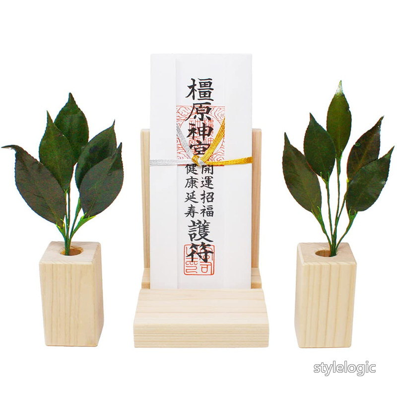 【送料無料】久遠 榊付きセット (お札たて/プリザーブド榊 極小 一対/白木 榊立て) 榊 プリザーブド 水換え不要 美しさをキープ 椿葉使用 (丹波産) 神棚 置き型 さかき｜StyleLogic