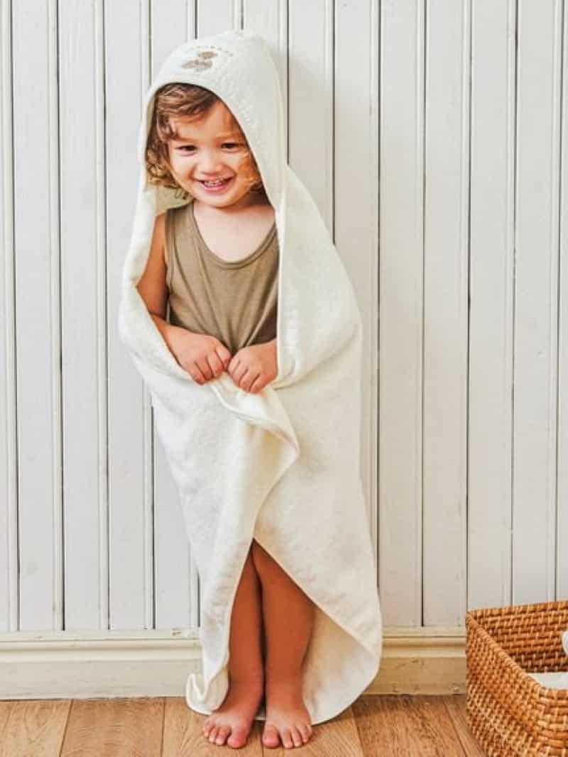 【Kokieさま専用】新品バーニーズニューヨーク　セットアップ　ベージュ BarneysNewYork_Baby (@barneysnewyork_baby) • Instagram