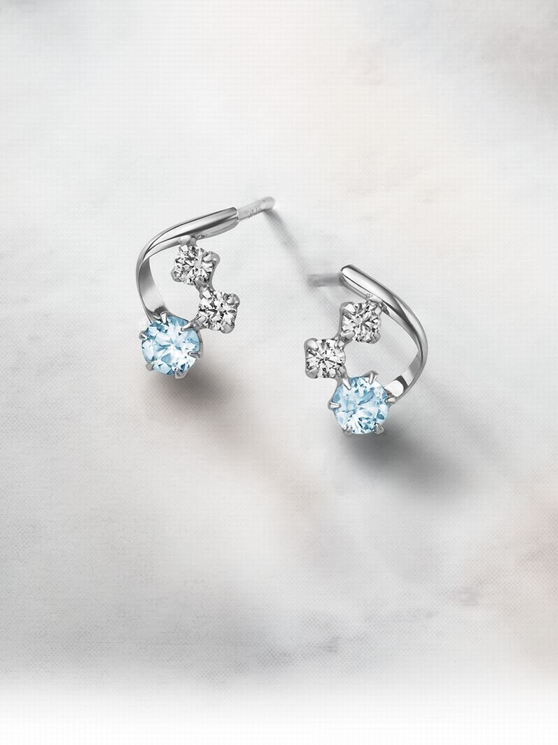 4℃ ヨンドシー プラチナ ピアス ダイヤモンド 現行品¥103,400