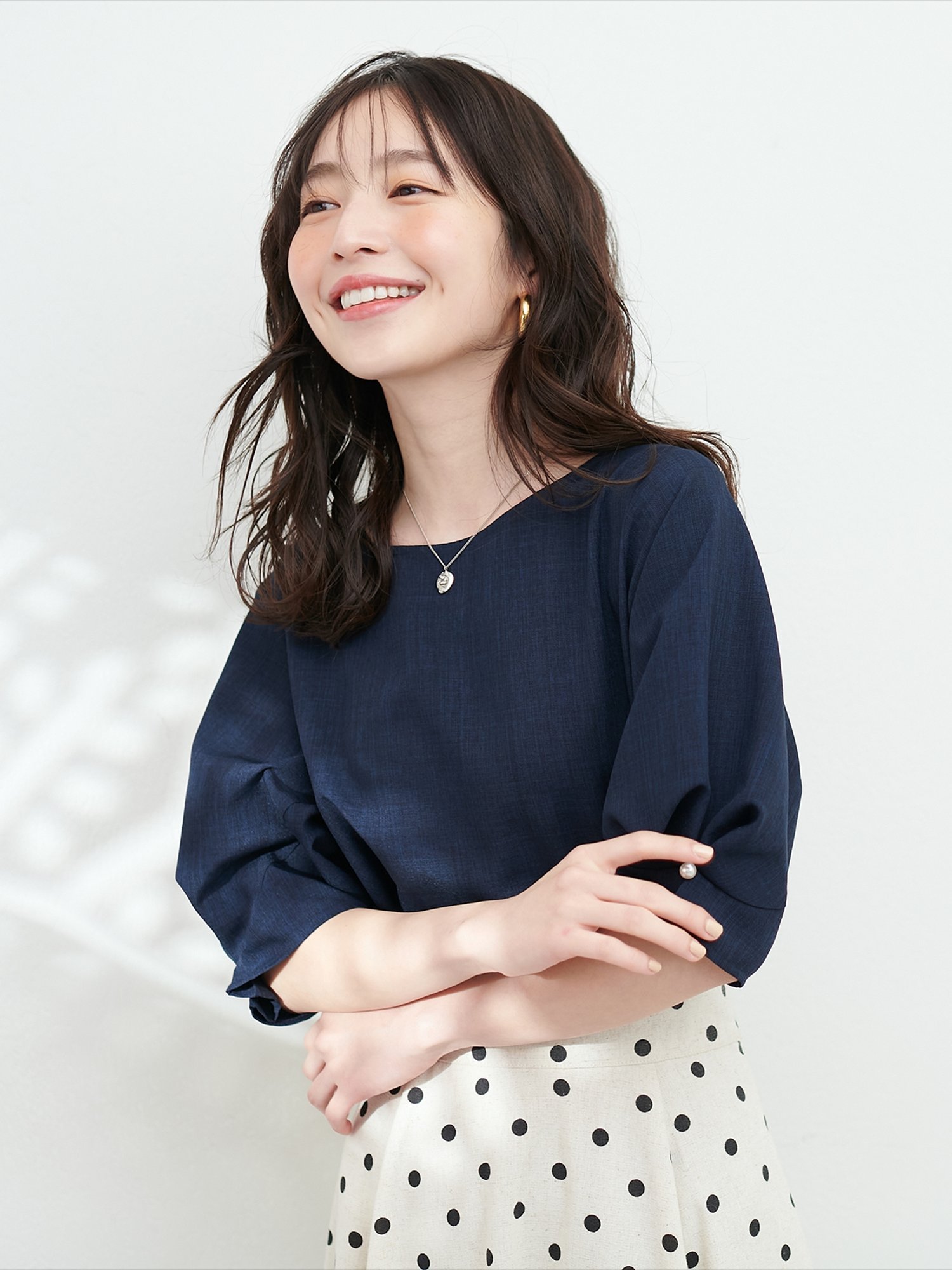 美品✨イエナ 2024SS タックスリーブブラウス ホワイト F パール natural couture 新色追加 / パール付きタックスリーブブラウス