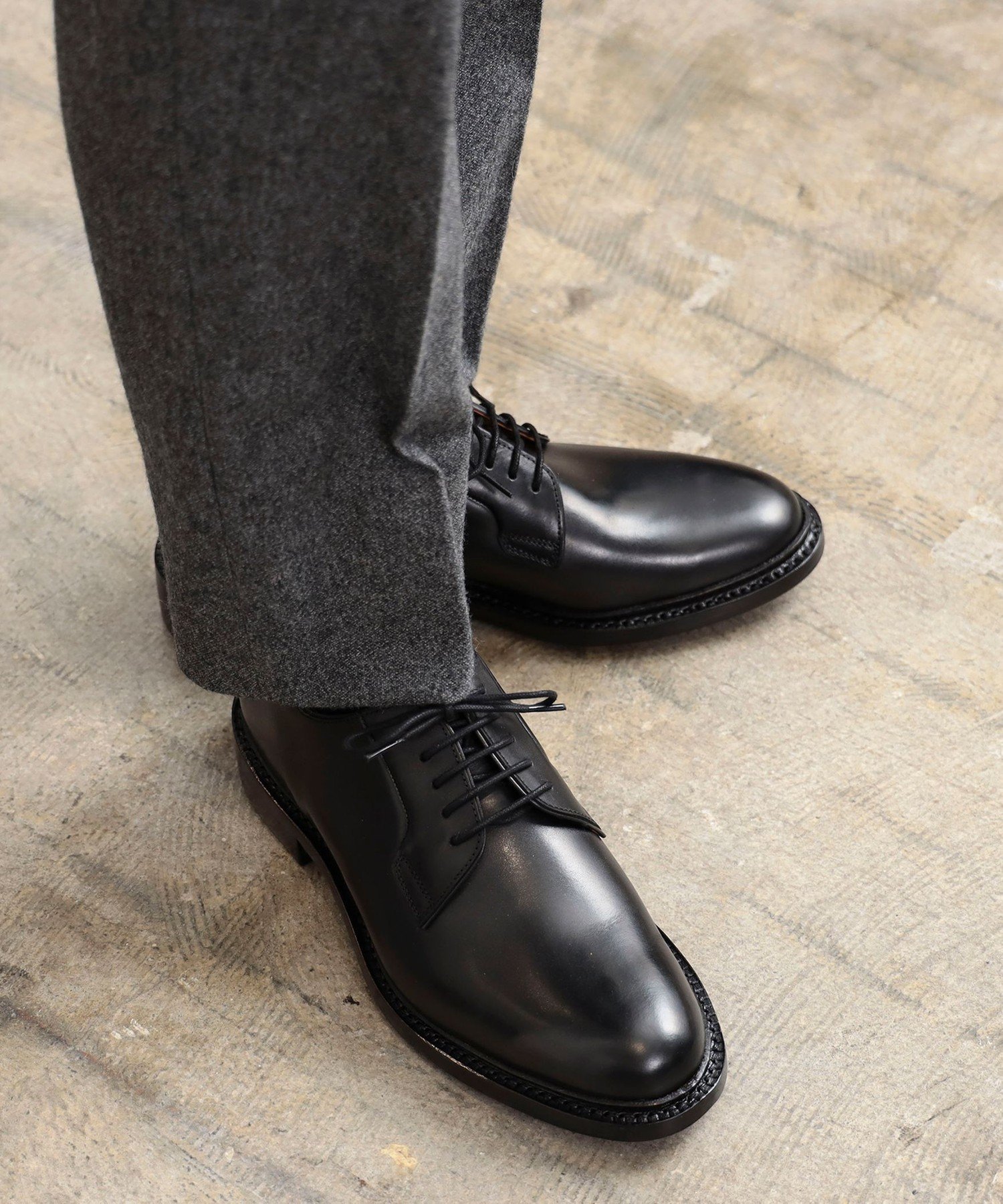 【美品】Lotus/ロータス　革靴　英国製　セミブローグ　内羽根　ブラック　黒 42ND ROYAL HIGHLAND ネイビーコレクション 内羽根セミブローグ