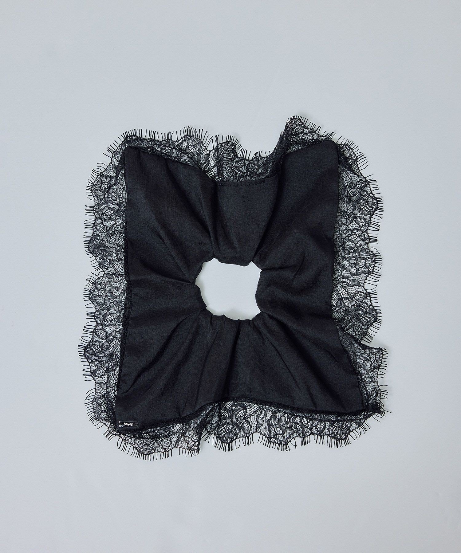 ヘアアクセサリー heyep Large Velour Ribbon Scrunchie Large Velour Ribbon Scrunchie-ラージベロアリボンシュシュ
