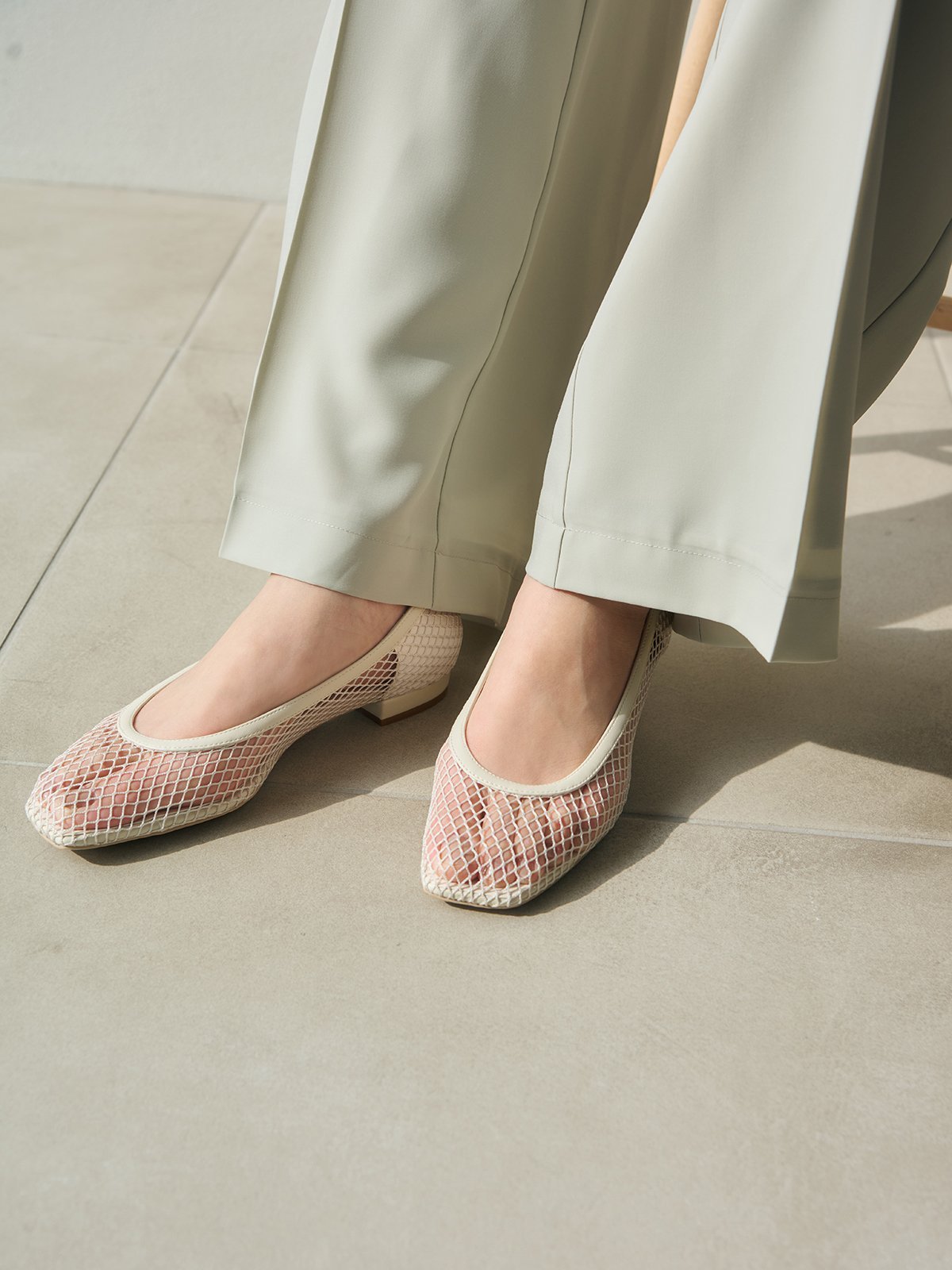 サルヴァトーレ フェラガモ　Ferragamo ドット　シースルー　パンプス SALVATORE FERRAGAMO フェラガモ パンプス ZERI 10 POI 724136