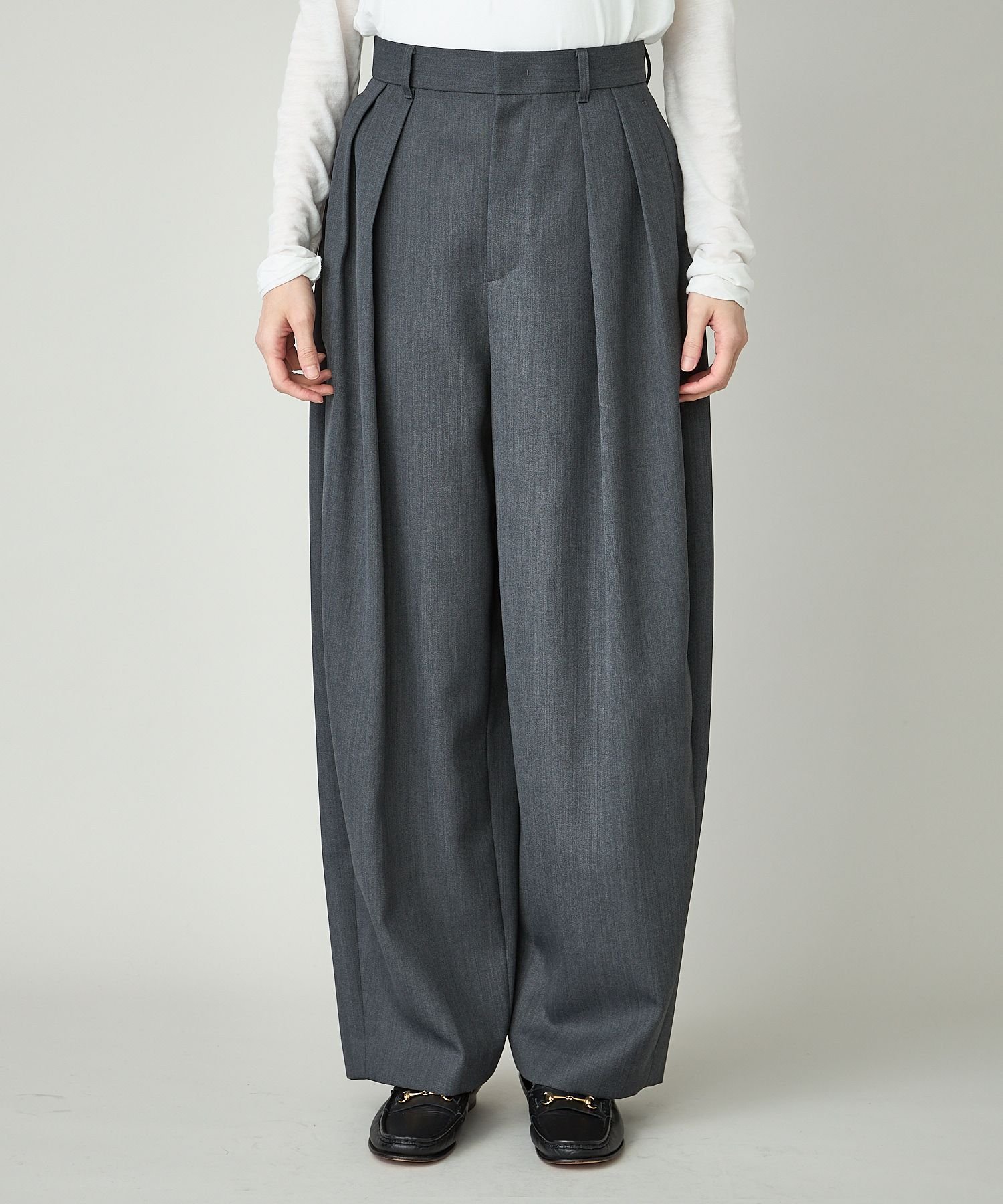 新品culensology(カレンソロジー)ドスキンツータックパンツ　36 Curensology ドスキンツータックパンツ カレンソロジー パンツ