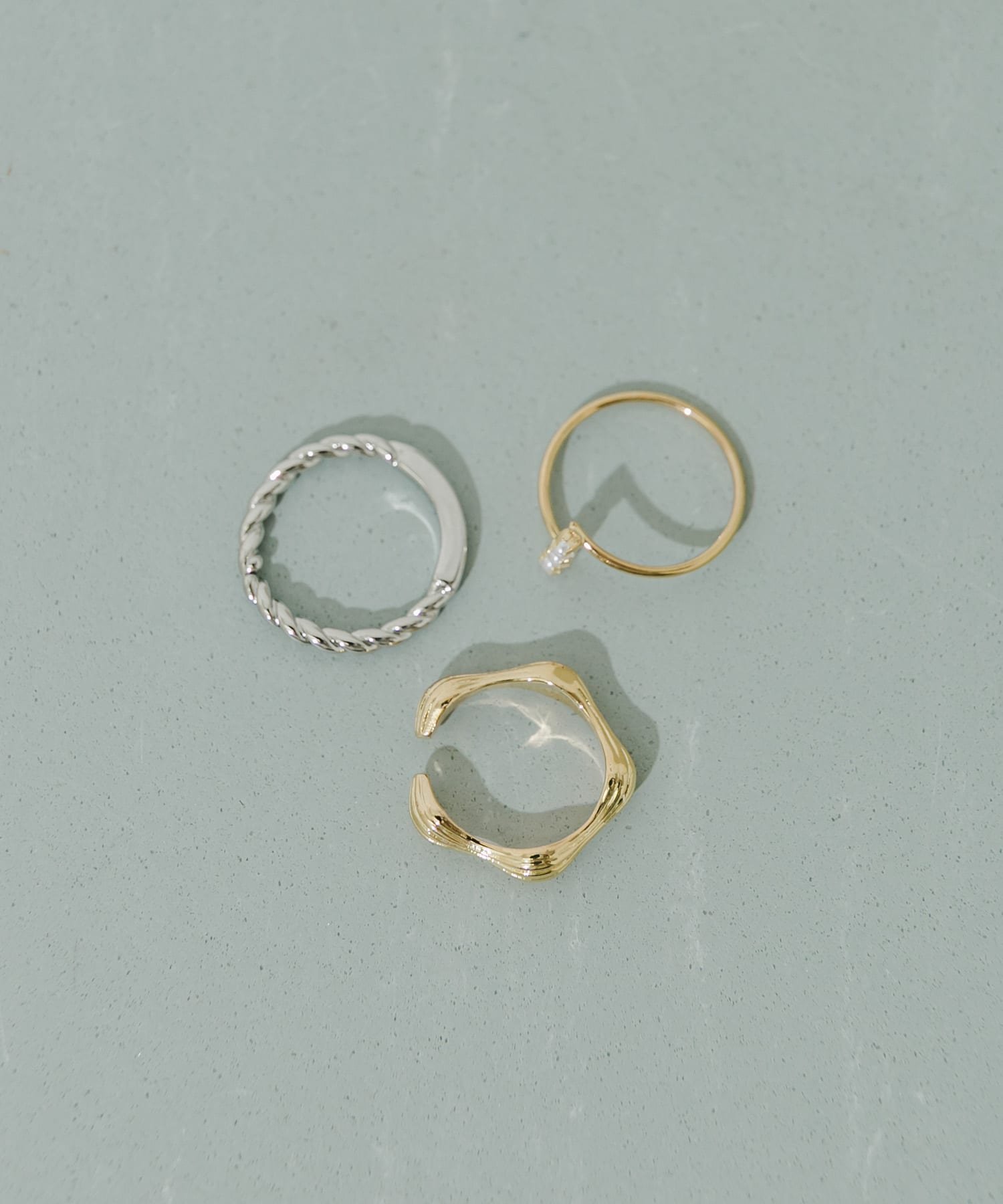 BOTTEGA VENETA ボッテガヴェネタ トライアングル ピアス イタリア正規