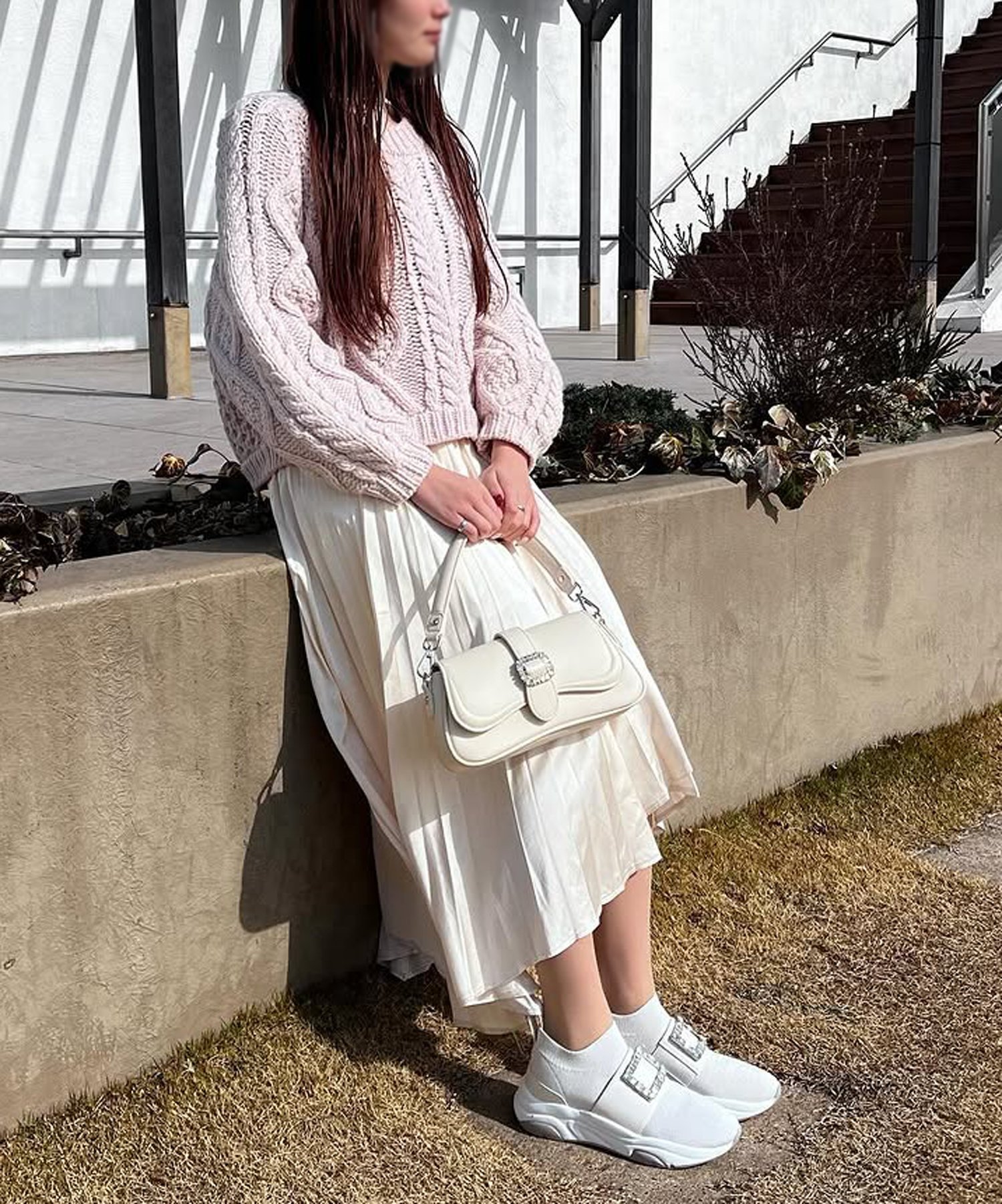 SALE／10%OFF】+diana 【軽量・撥水加工】クリスタルバックル ニット 
