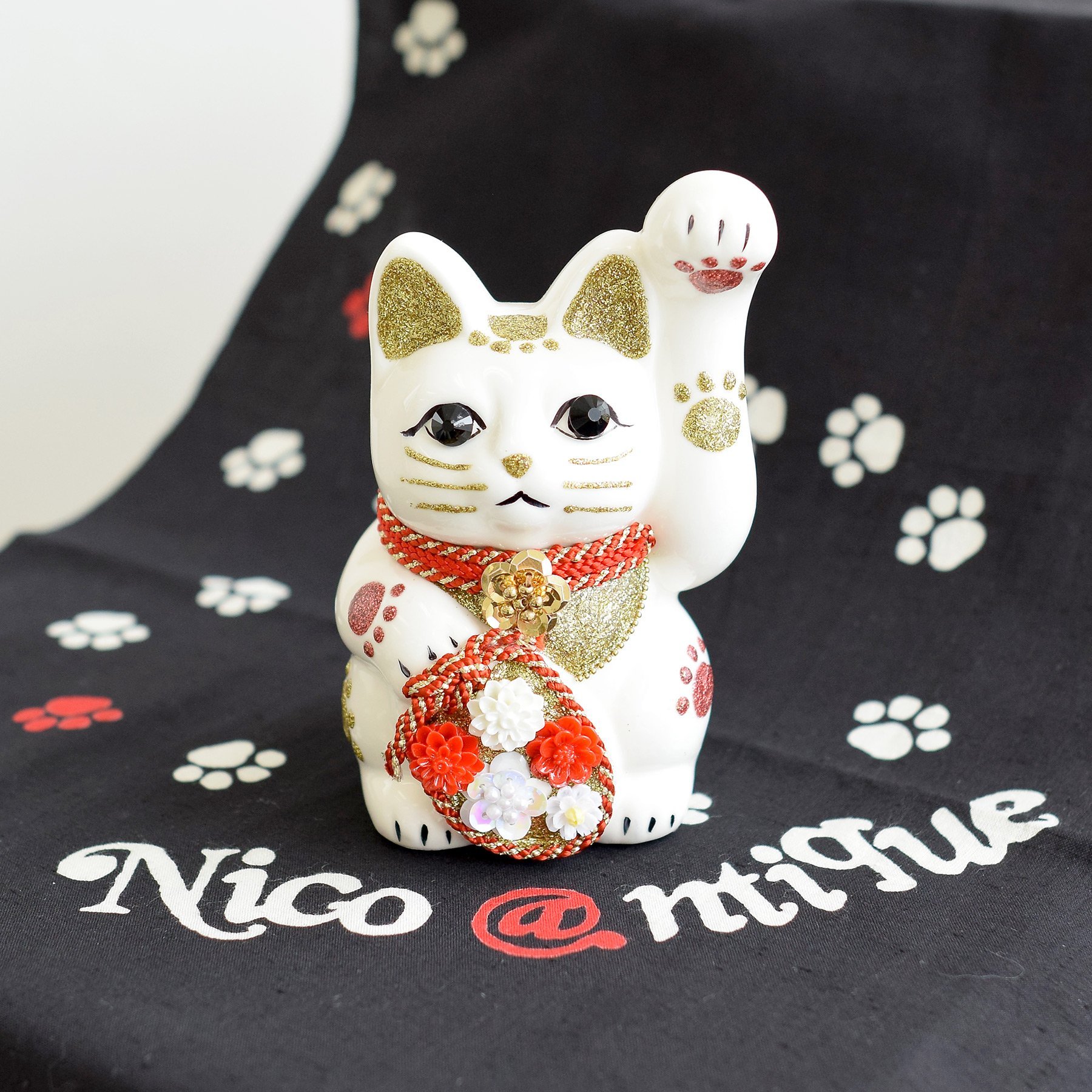 楽天市場】【ニコアンティーク×ご縁猫 招き猫 ねこ球美＋注染
