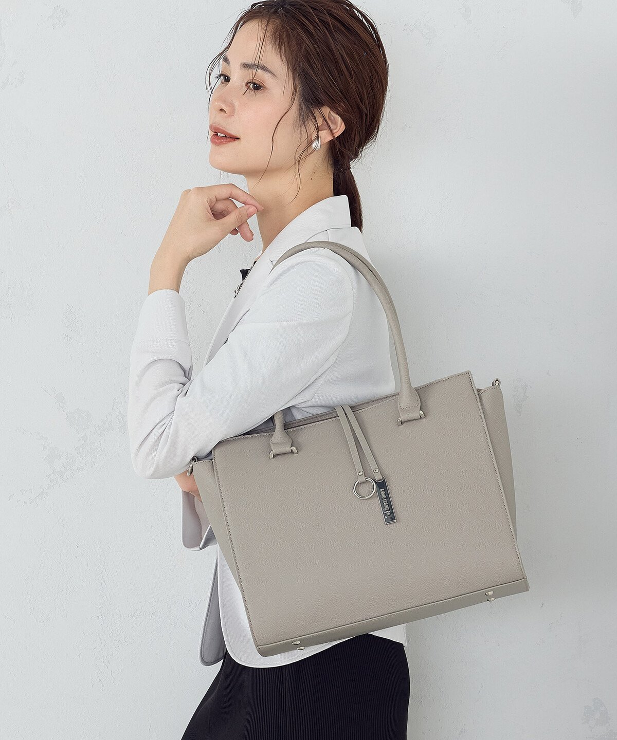 楽天市場】【SALE／30%OFF】ロゴプレートトート MONO COMME CA