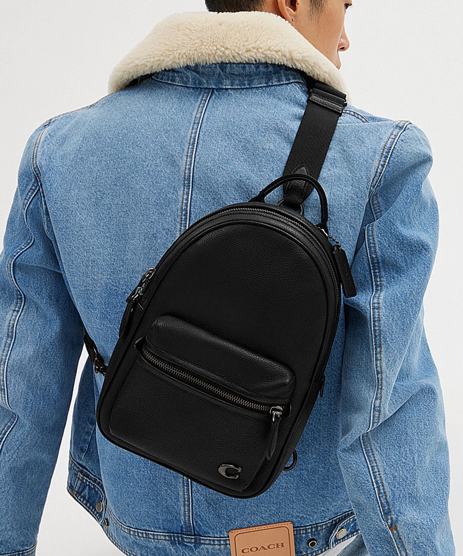 COACH コーチ　ショルダーバッグ シグネチャー ボディバッグ　肩掛け COACH コーチ ワンショルダーバッグ ボディバッグ メンズ