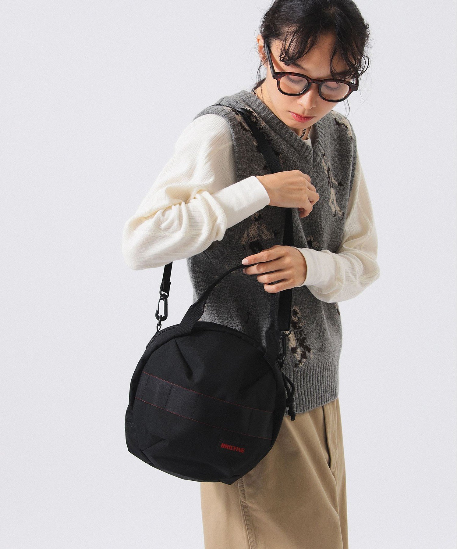 BEAMS BOY 【別注】BRIEFING / ヘルメット バッグ＜2WAY/収納力抜群 