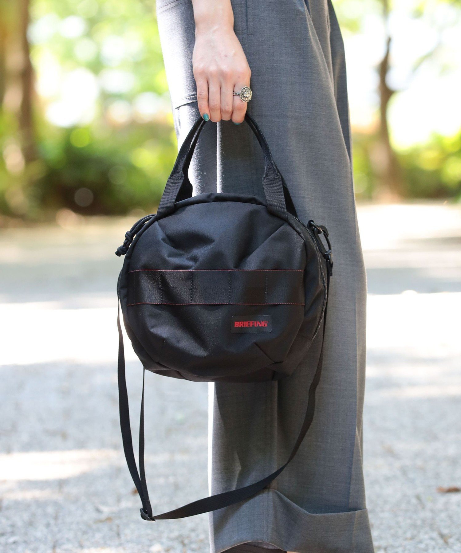 BEAMS BOY 【別注】BRIEFING / ヘルメット バッグ＜2WAY/収納力抜群 