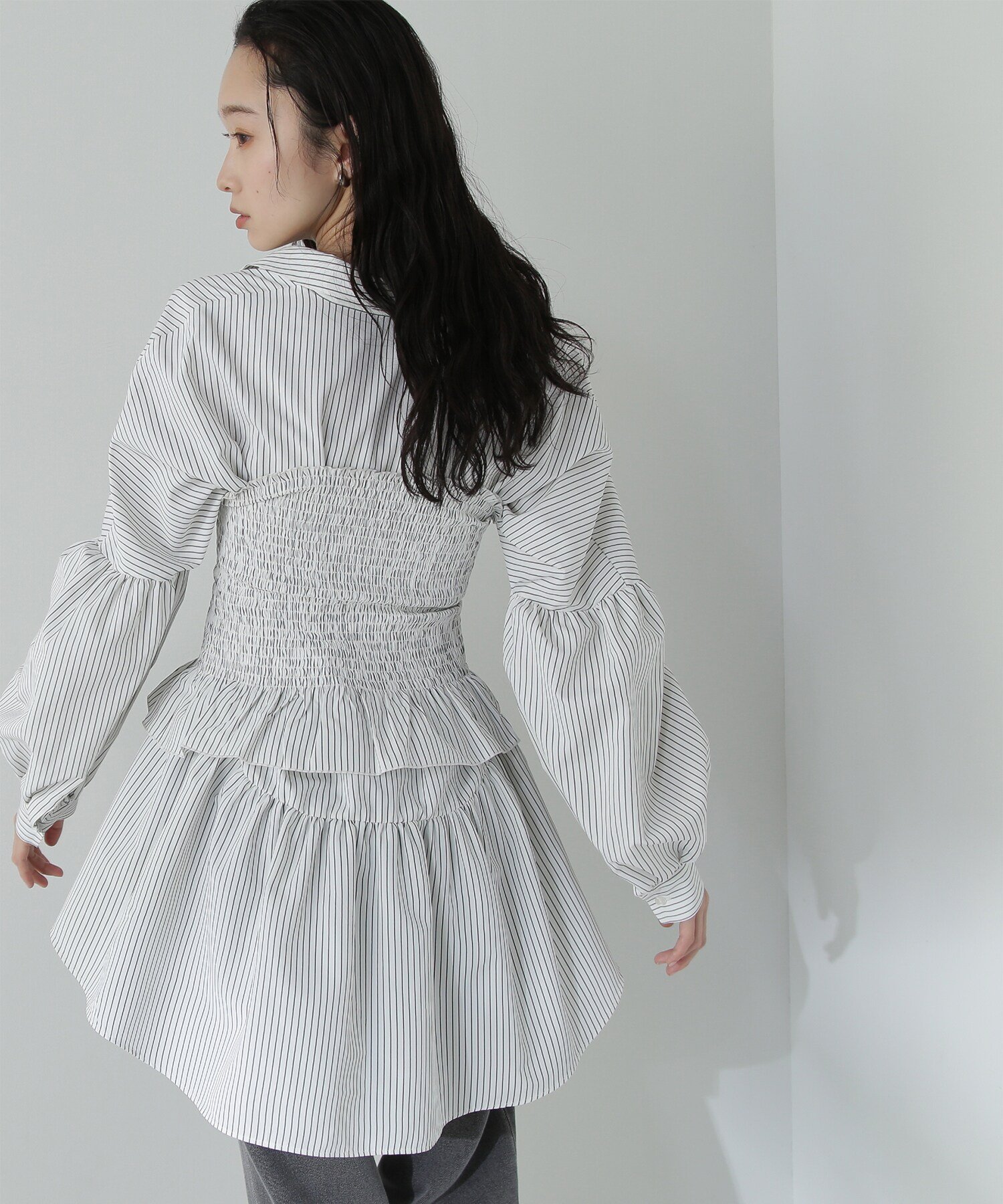 SALE／50%OFF】NATURAL BEAUTY BASIC ギャザーペプラムシャツ&ビスチェ 
