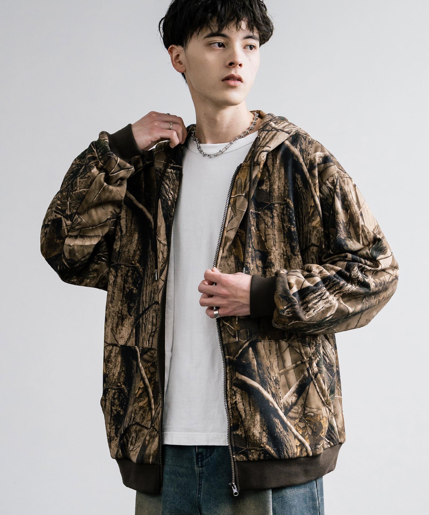 企業刺繍ロゴ　リアルツリーカモ柄　ウォームアップジャケット　L ゆるだぼ　古着 企業刺繍ロゴ リアルツリーカモ柄 ウォームアップジャケット L