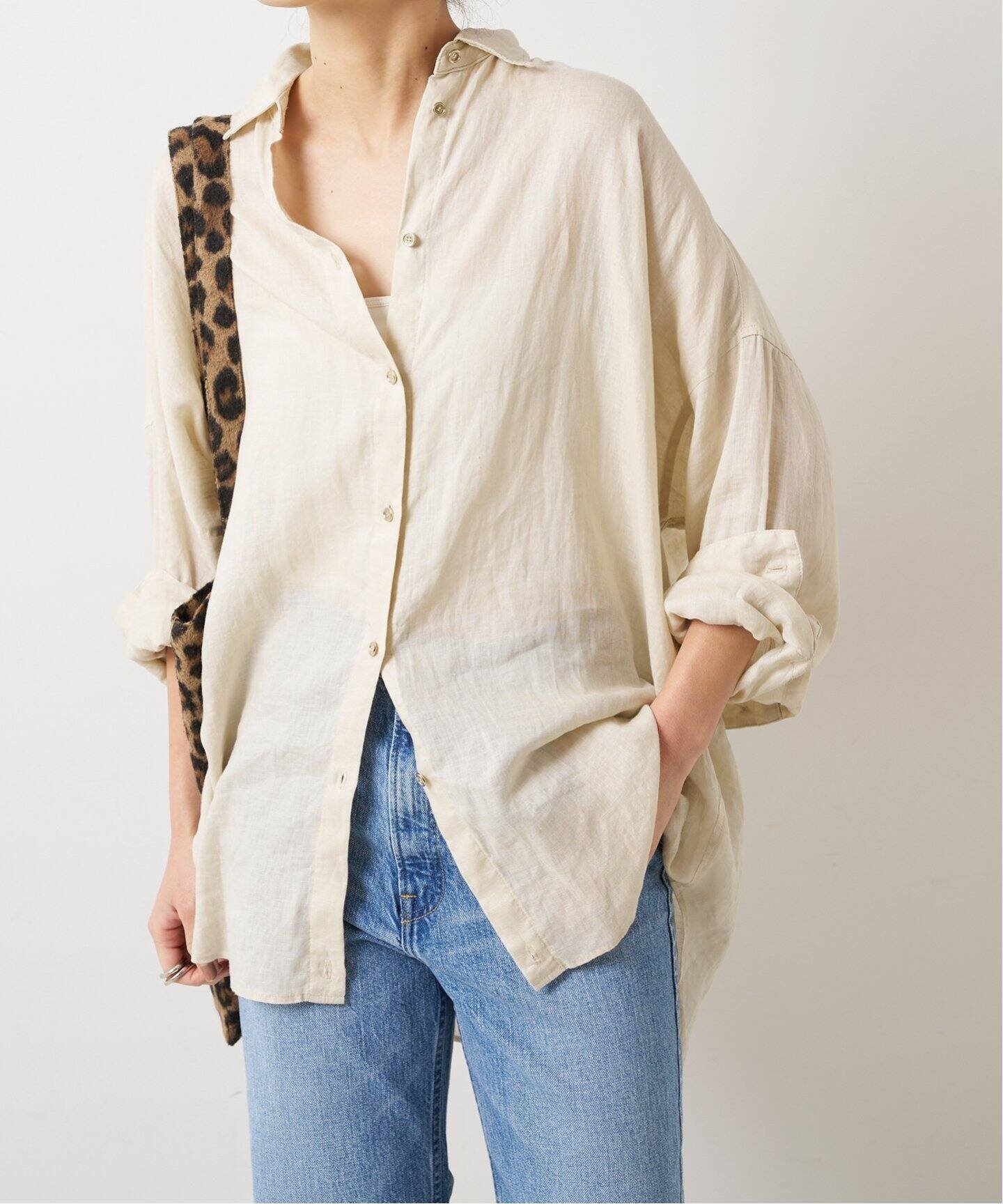 スピックアンドスパン リネンシャツ カシュクール