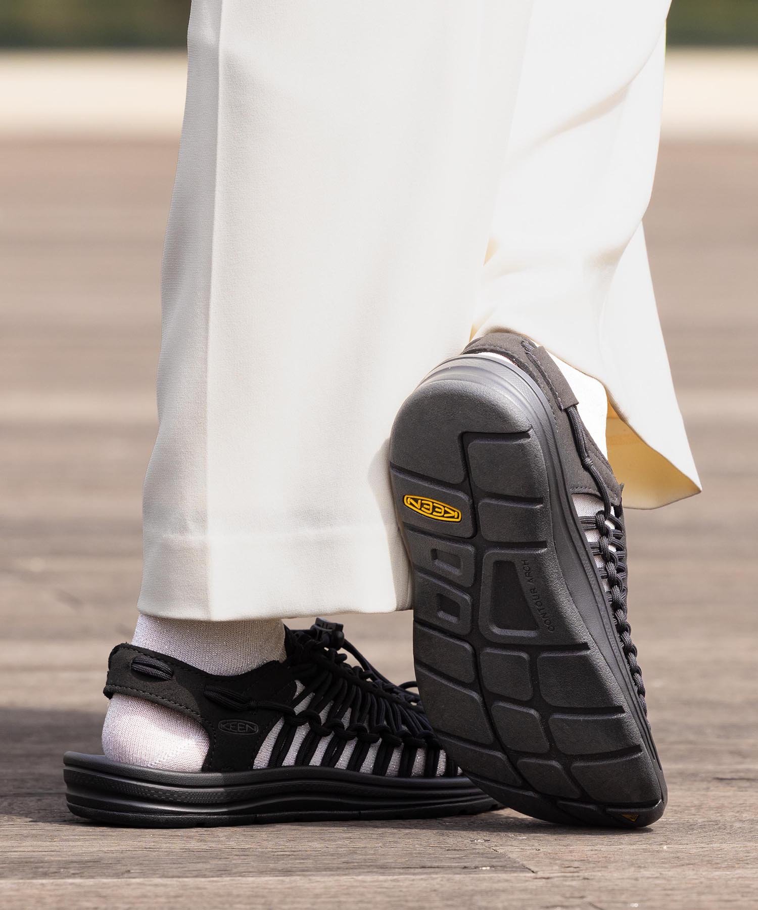 美品　KEEN キーン UNEEK ユニーク　サンダル　24cm ブラック ユニーク(KEEN) キーン KEEN ユニーク レディース サンダル