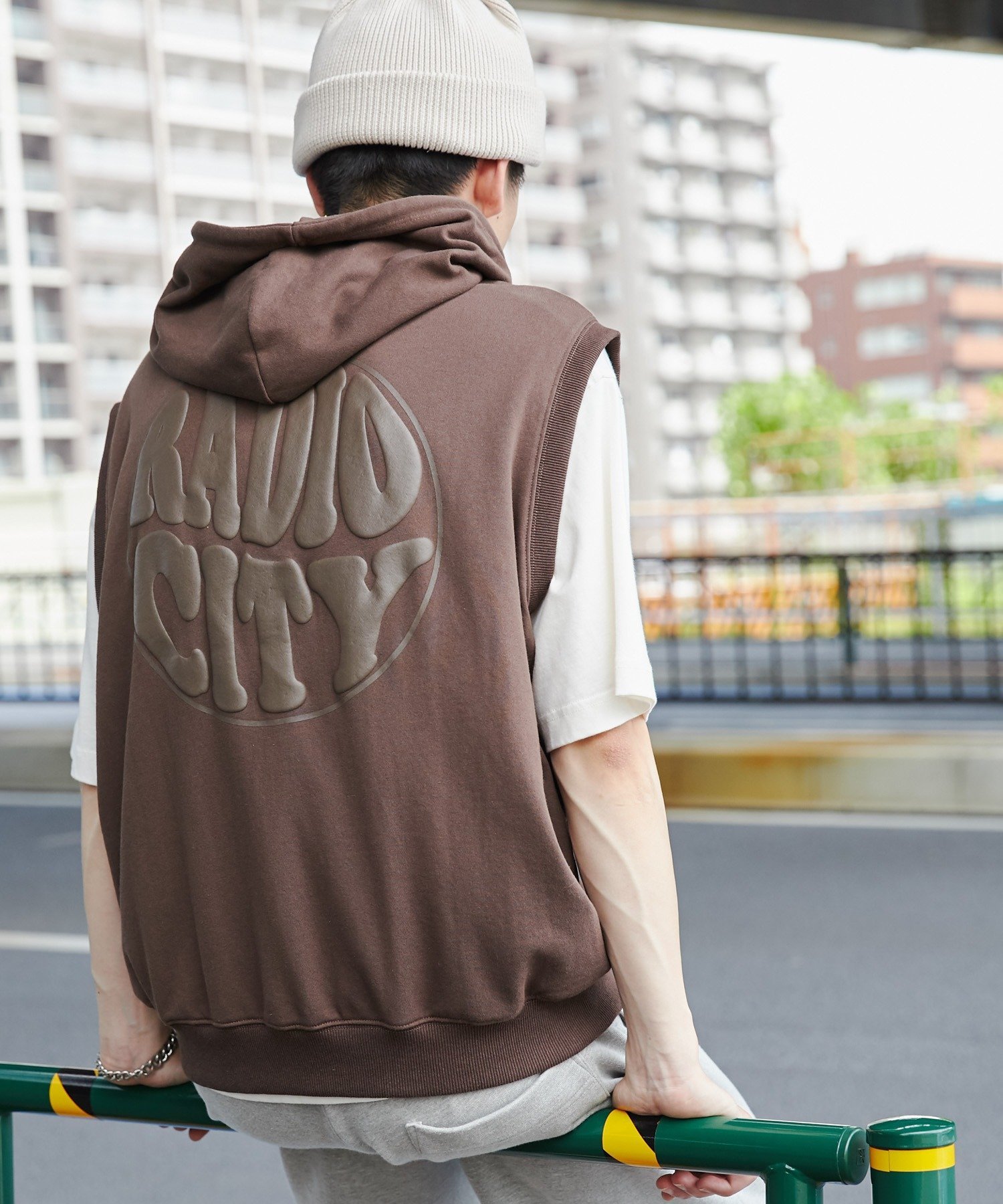 MASTER NUMBER パーカー ノースリーブ ヴェトモン 希少 新品未使用 MASTER NUMBER パーカー ノースリーブ ヴェトモン 希少 新品未