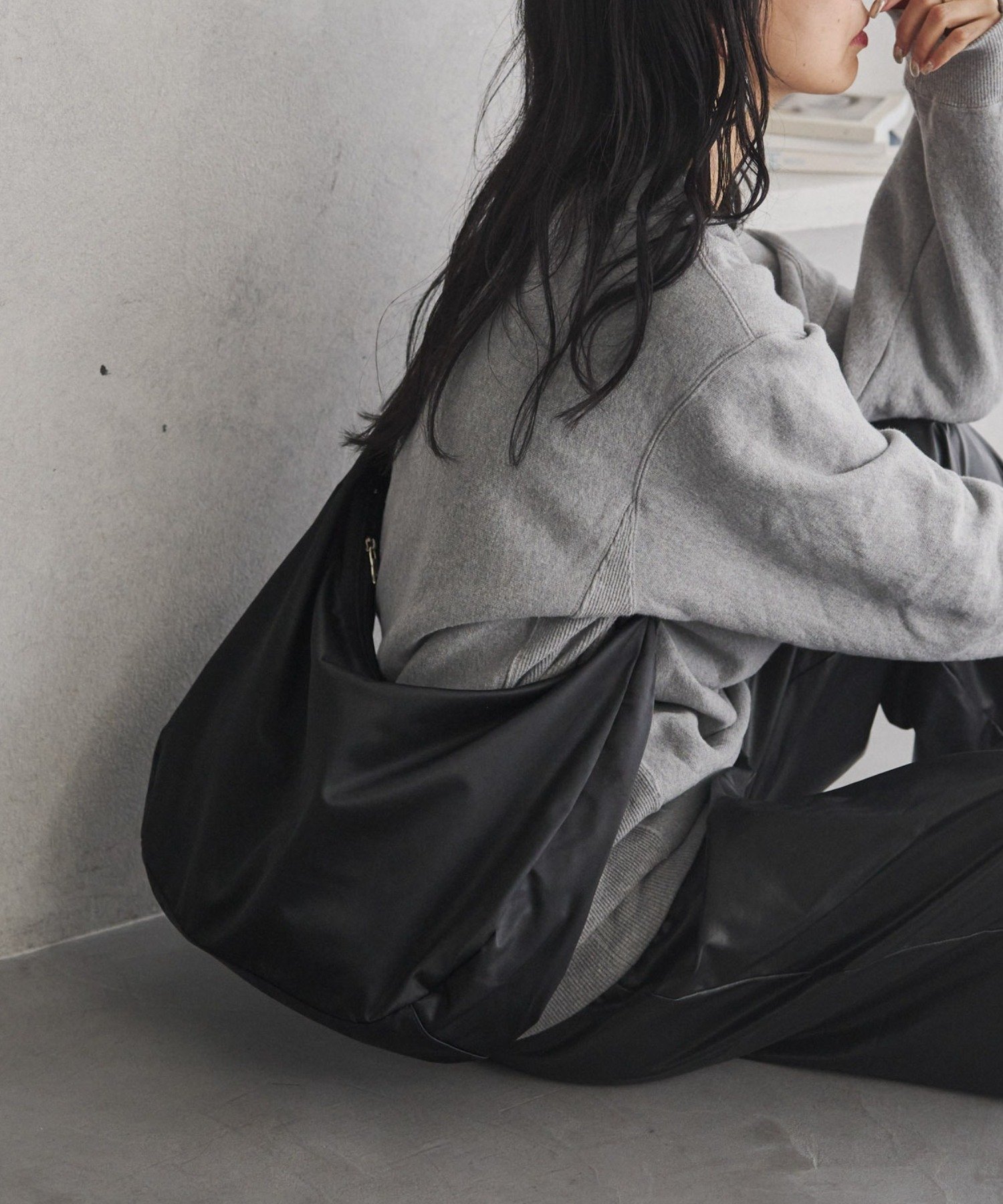 【未使用級】russet　ラウンドビッグショルダーバッグ　ブラック 楽天市場】クラウズナイロンラウンドビッグショルダーバッグ