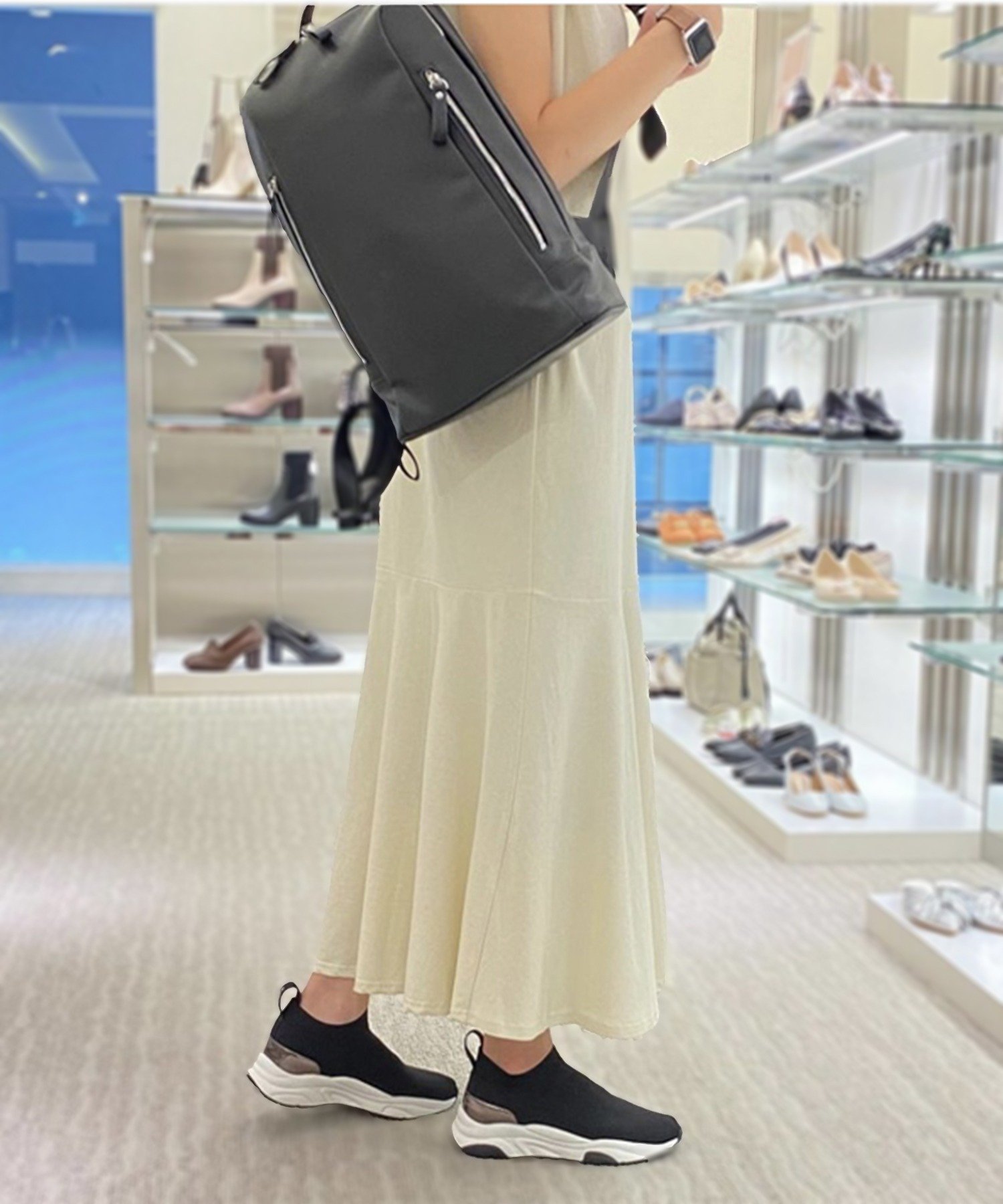 diana 【ノートPC収納可能】クッション入りA4リュック プラスダイアナ