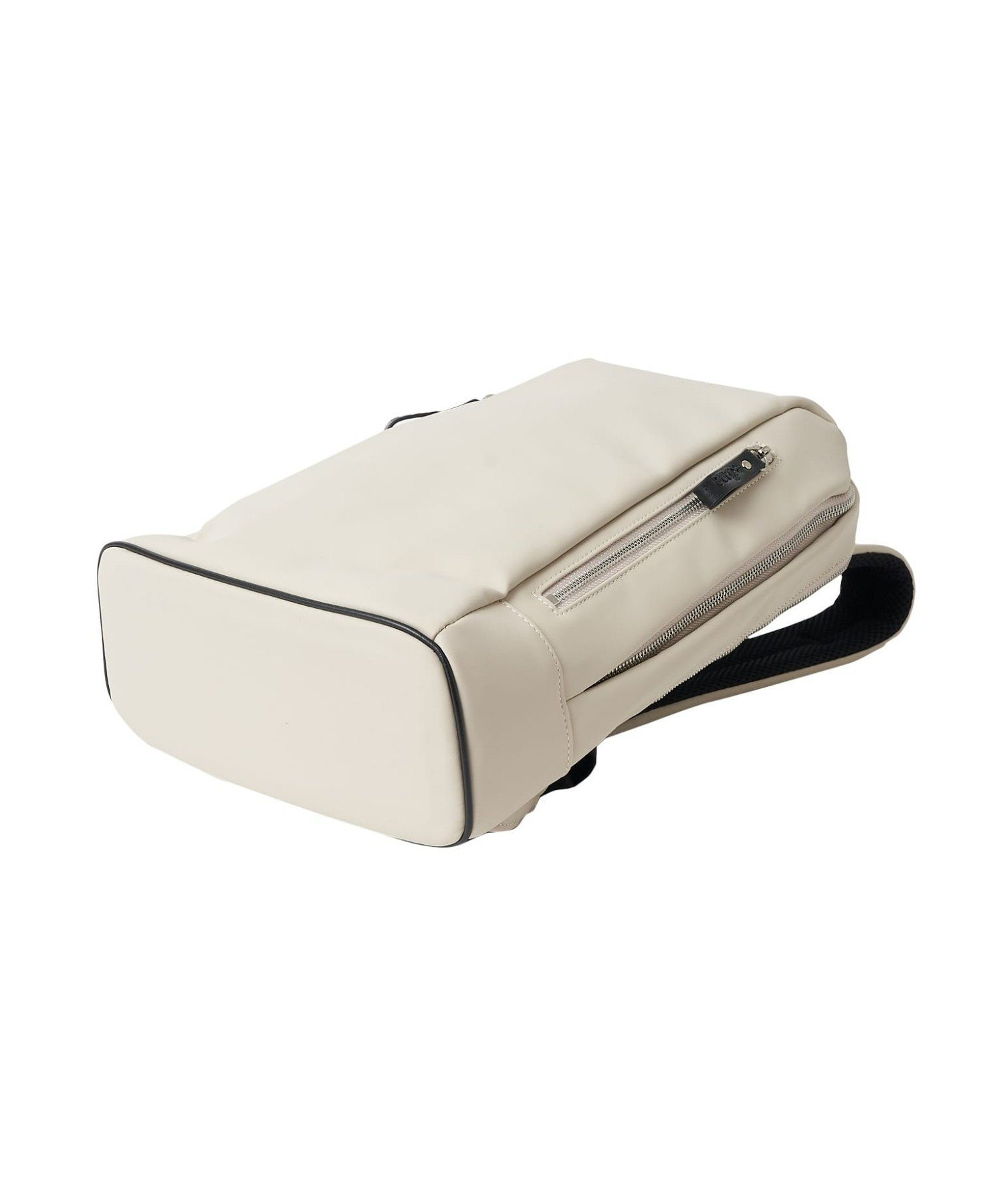 diana 【ノートPC収納可能】クッション入りA4リュック プラスダイアナ