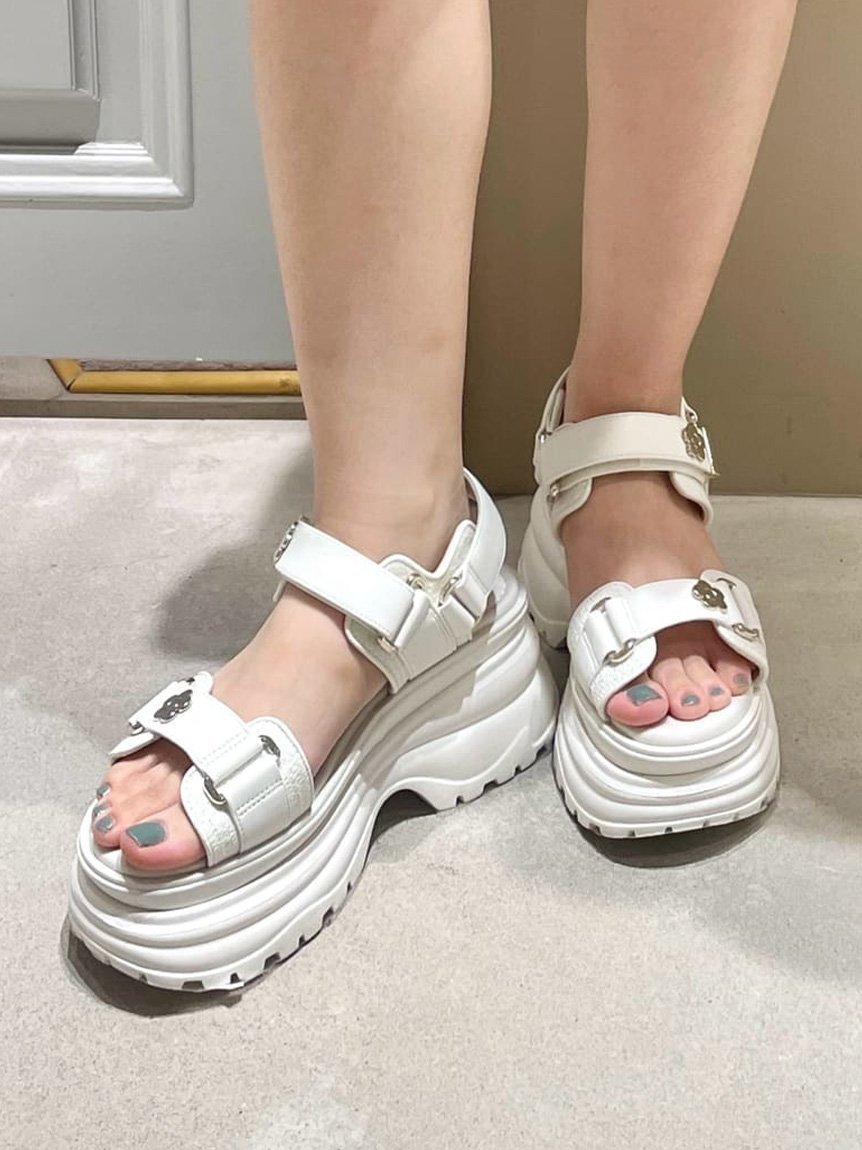 楽天市場】【LILY BROWN×MARY QUANT】デイジーロゴモチーフスニーカー