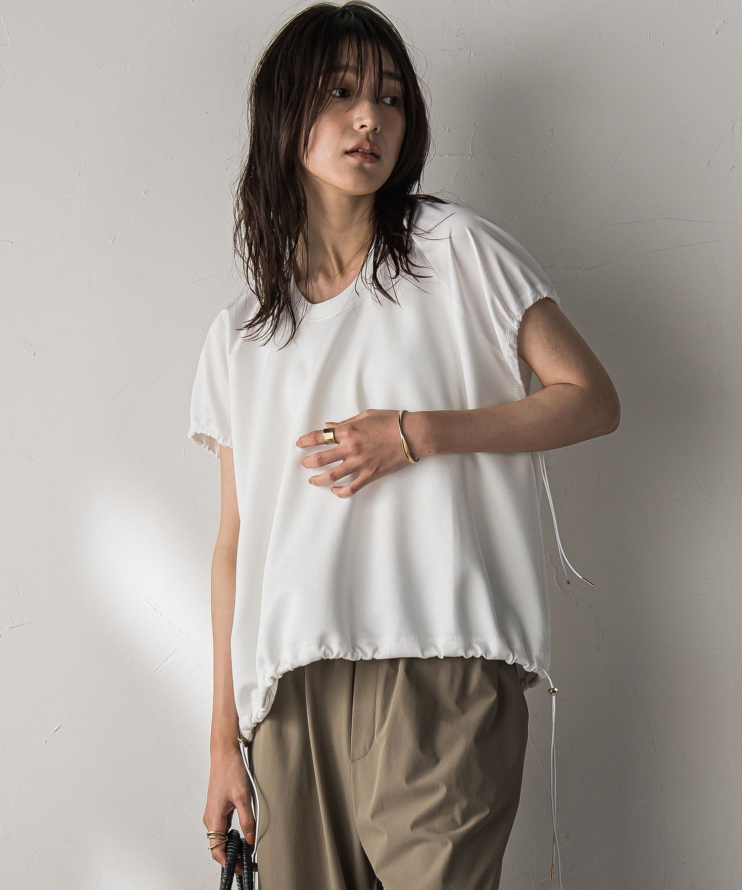 【SALE／50%OFF】MAYSON GREY 【WEB限定】異素材切替えドロストギャザープルオーバー≪洗濯機で洗える≫ メイソングレイ トップス カットソー・Tシャツ グレー ベージュ ホワイト ブラック【送料無料】画像