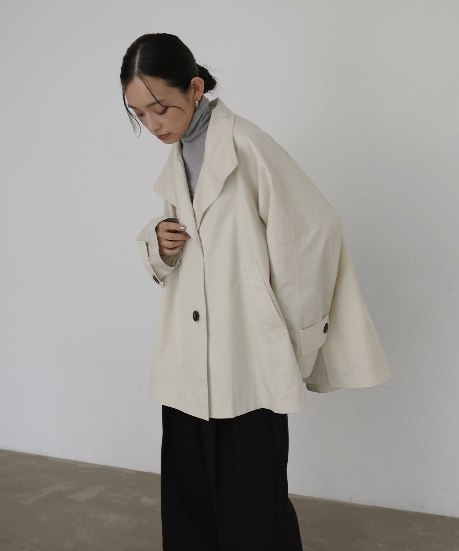 SALE／10%OFF】hellam スタンドカラーケープトレンチコート へラム