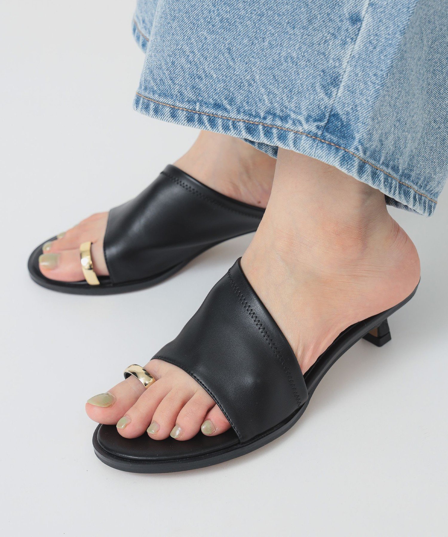B:MING by BEAMS LE VERNIS / Toe ring サンダル(23.5~24.5cm) 25SS きれいめ おでかけ ビーミング ライフストア バイ ビームス シューズ・靴 サンダル ベージュ ブラック【送料無料】画像