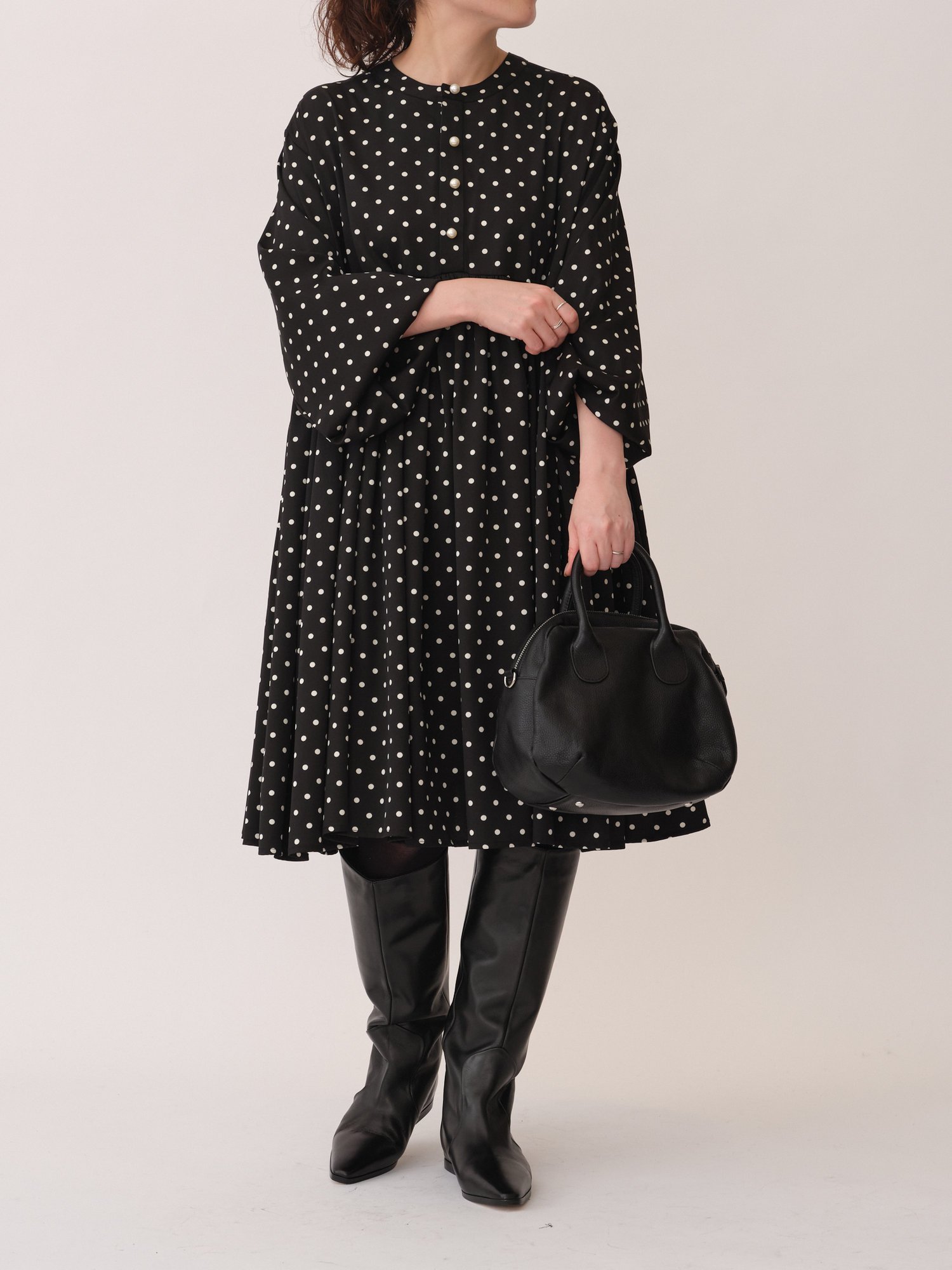 SALE／70%OFF】BEARDSLEY パール釦ギャザーチュニックワンピース 
