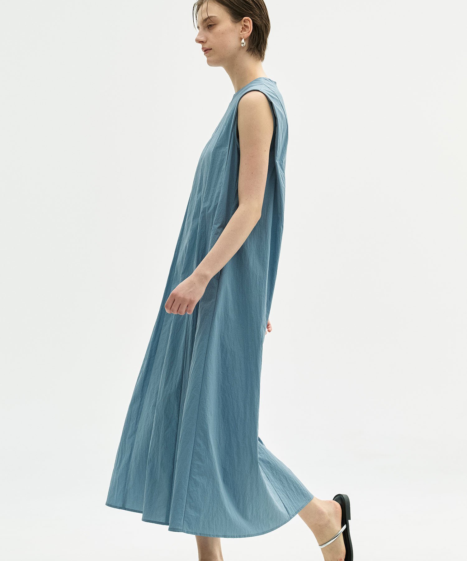 SALE／50%OFF】N.O.R.C ナイロンタスランワンピース【AIRY MOTION