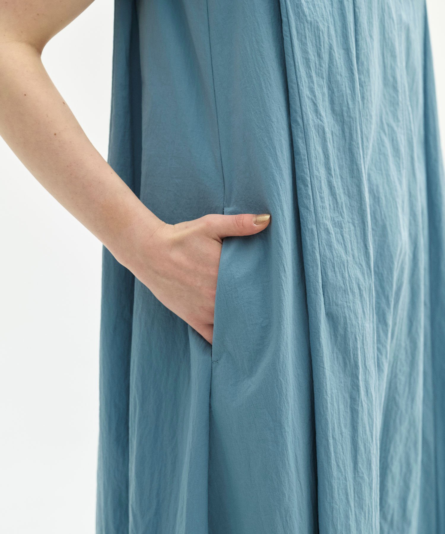 SALE／50%OFF】N.O.R.C ナイロンタスランワンピース【AIRY MOTION