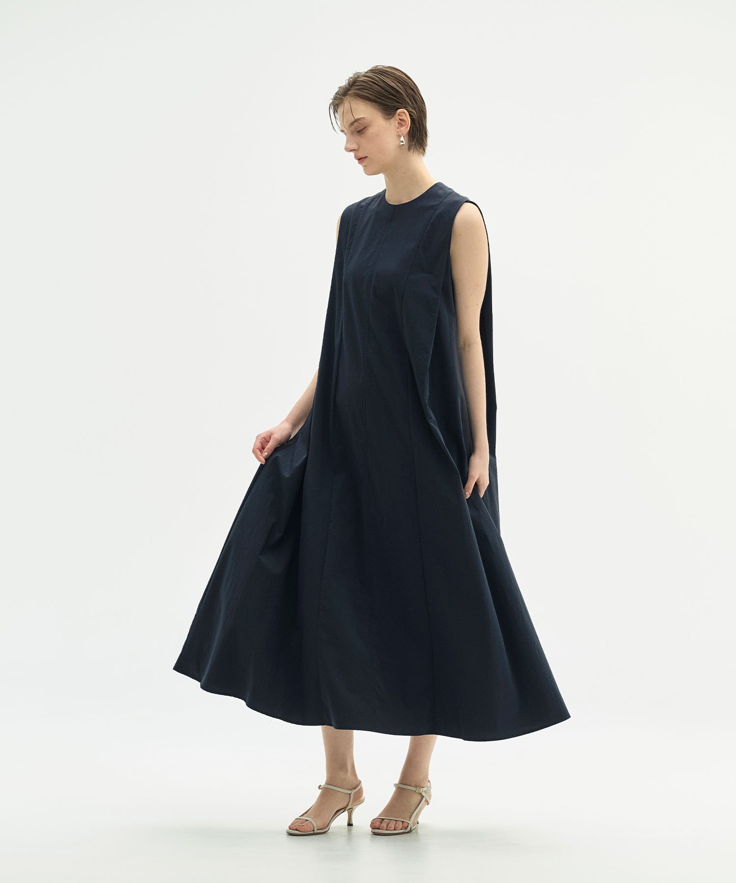 N.O.R.C ナイロンタスランワンピース ネイビー 送料込み SALE／50%OFF】N.O.R.C ナイロンタスランワンピース【AIRY MOTION