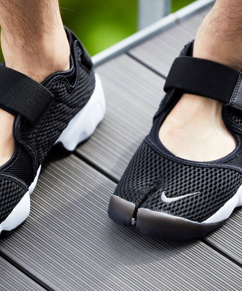 harga nike air rift
