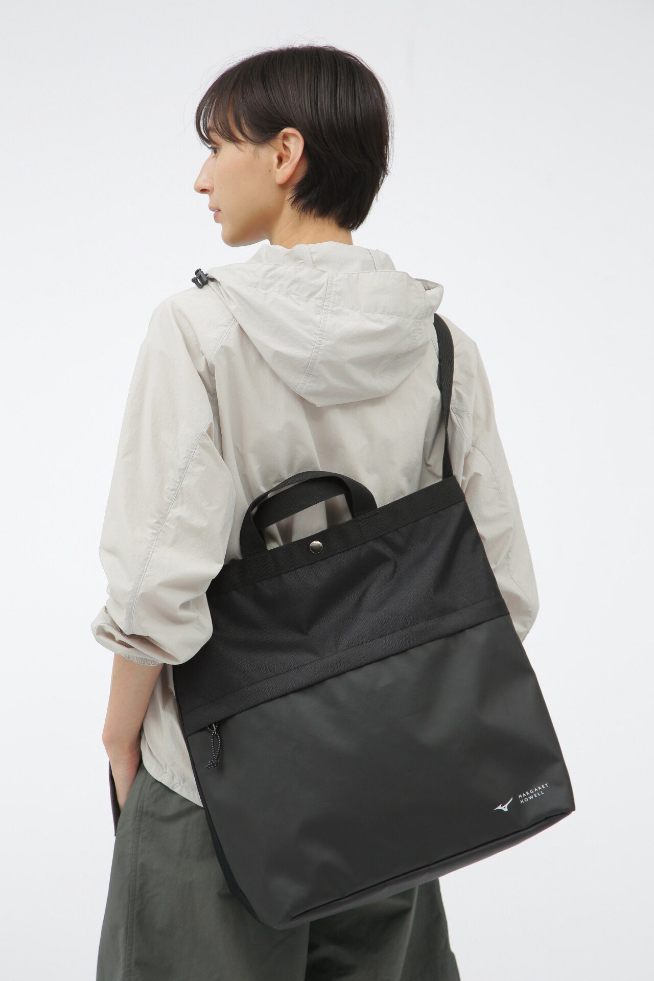 MHL.トートバッグ 無地 ブラック MHL. トートバッグ ADJUSTABLE STRAP TOTE レディース メンズ