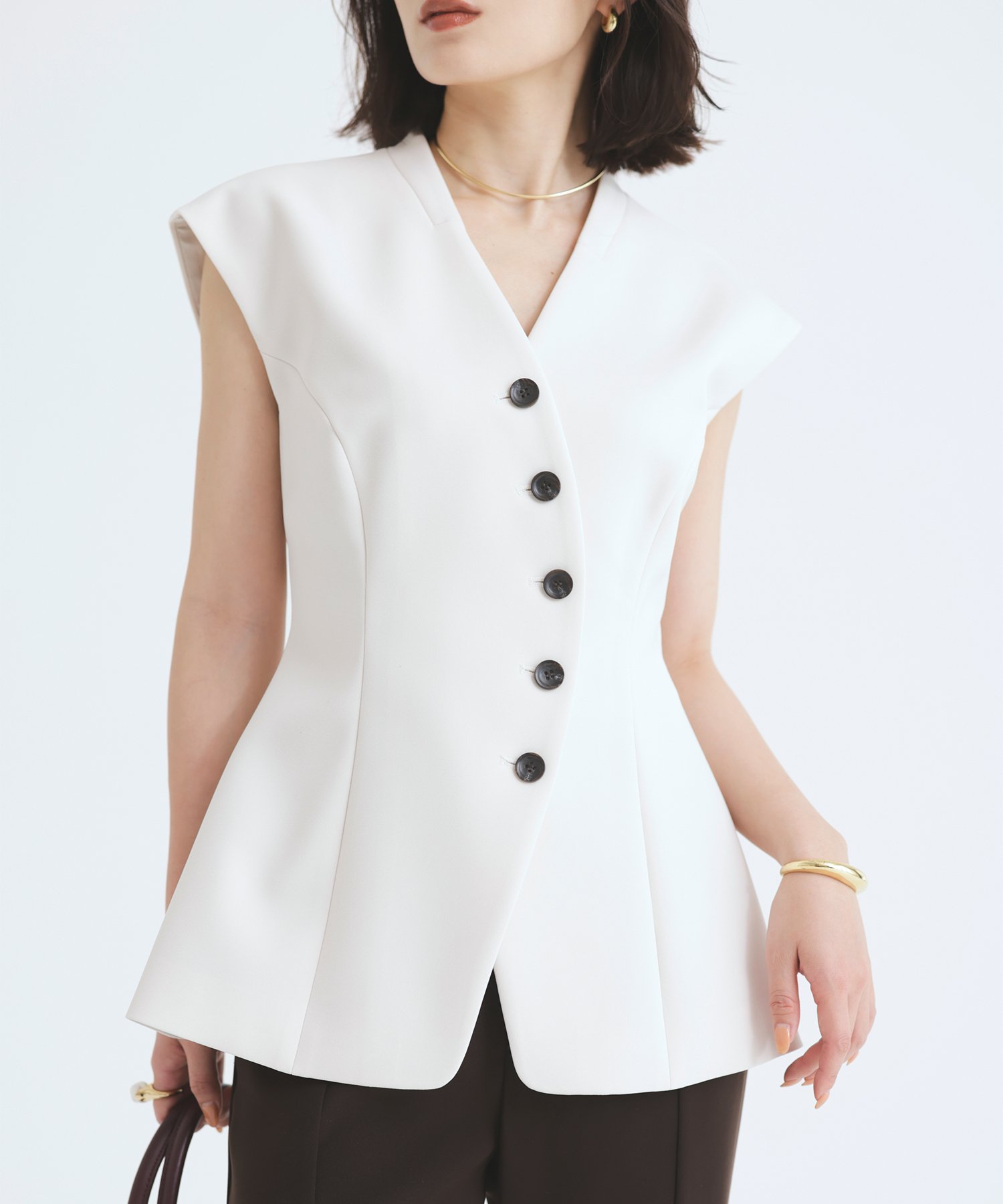 SALE／40%OFF】anuans カーブフロントジレ アニュアンス