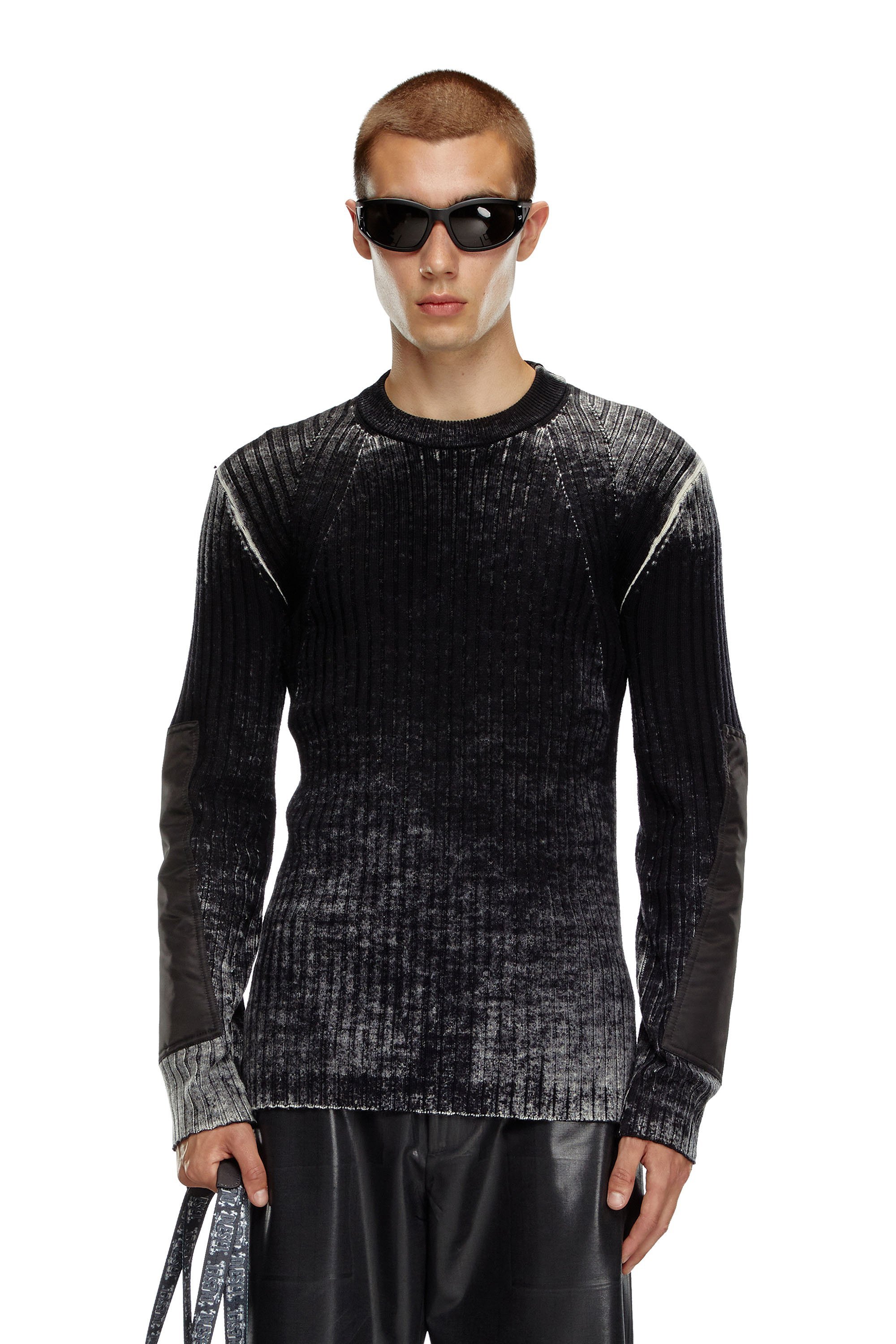 楽天市場】【SALE／40%OFF】DIESEL メンズ ニット ロゴ