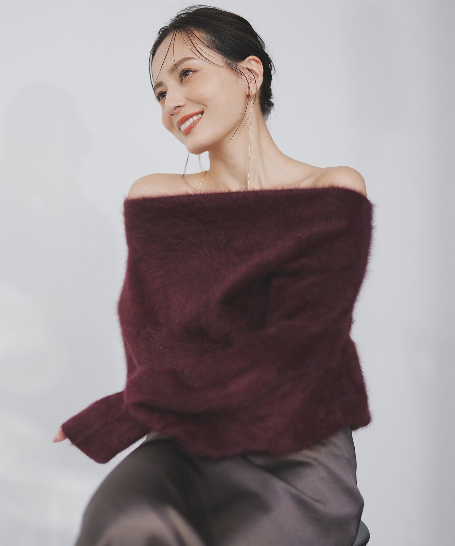 anuans ラクーンフォックスオフショルニットプルオーバー アニュアンス