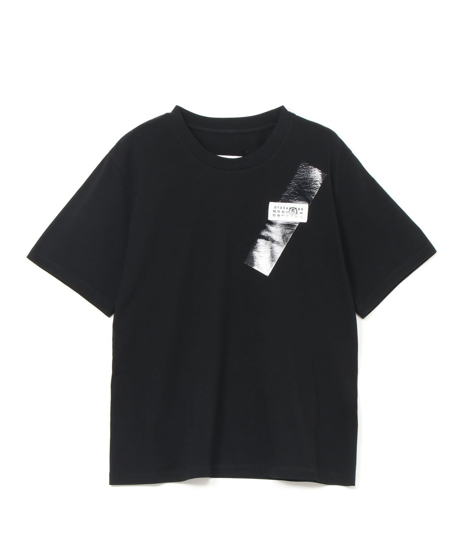 【関税送料込】MM6 Maison Margiela ブラックロゴパッチ Tシャツ 国内即発】MM6 ナンバーロゴプリント サテン Tシャツ (MM6