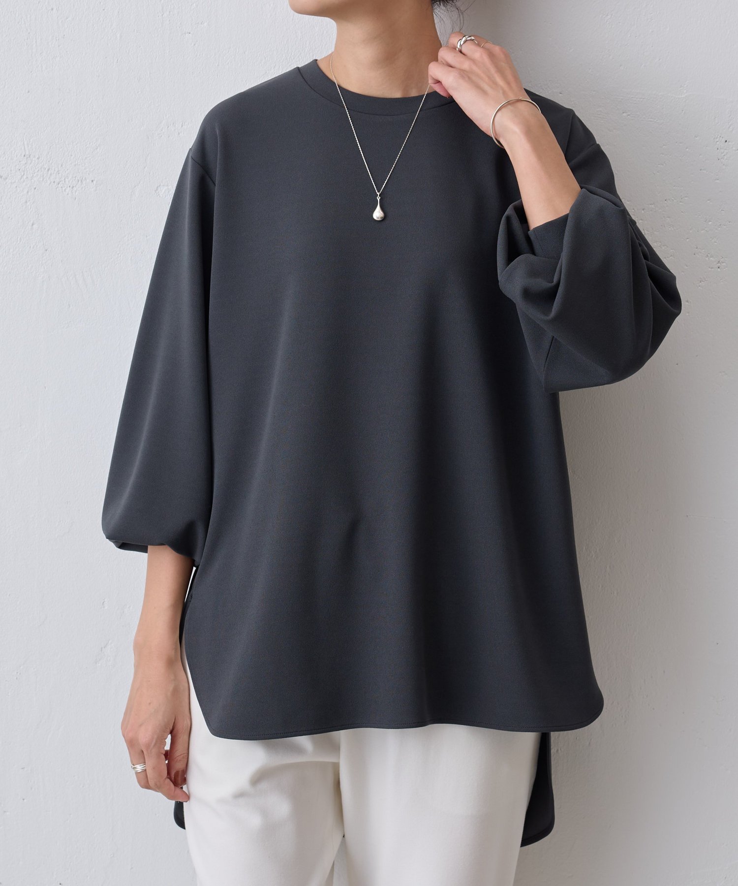 BEARDSLEY Tブラウス ビアズリー トップス シャツ・ブラウス グレー 