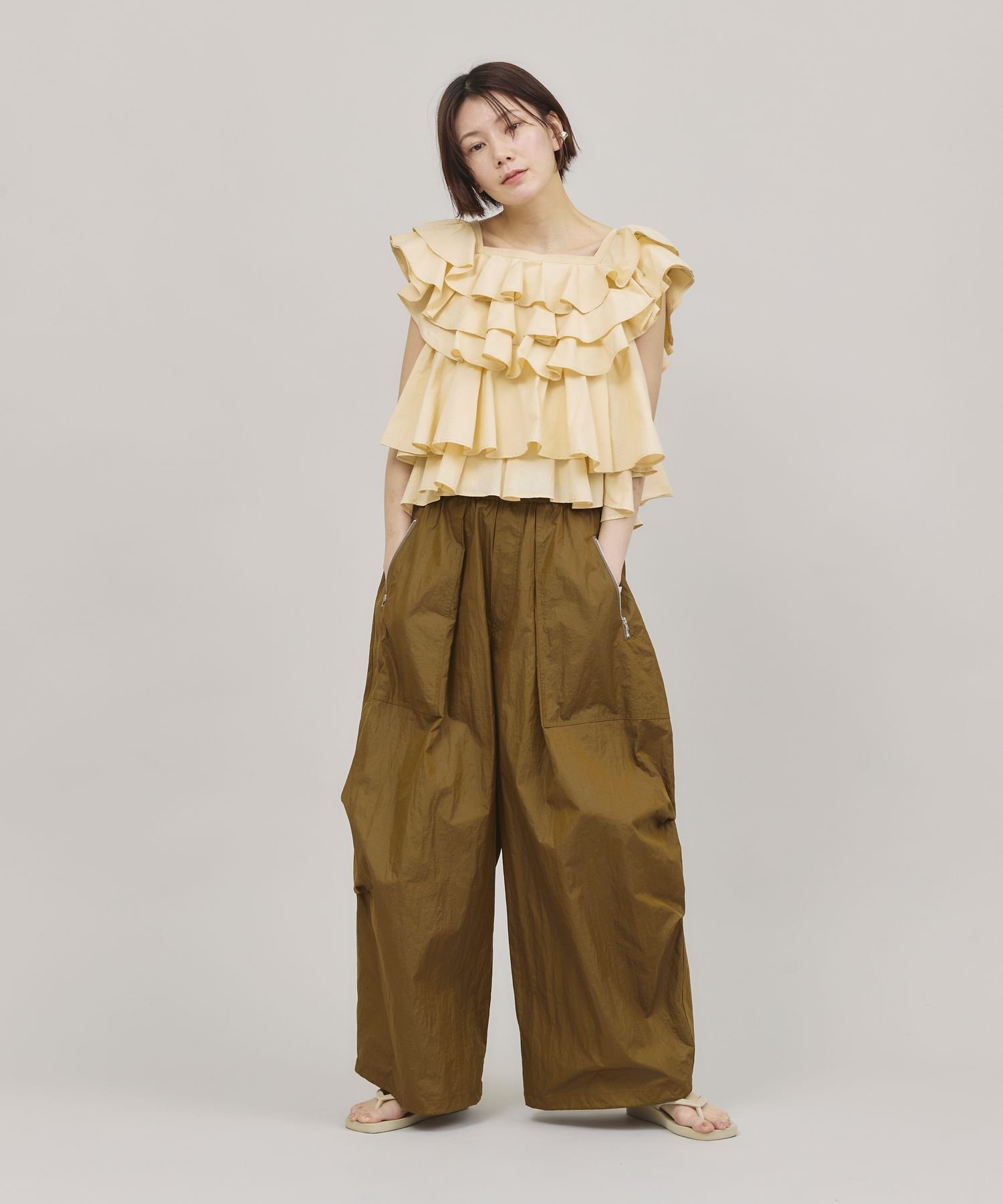 おまとめ カレンソロジー 花柄 ブラウス 焦げ茶 ミズイロインド ブラウス 大人女性の体型も美しく見せる「カレンソロジーの神デニム」を着
