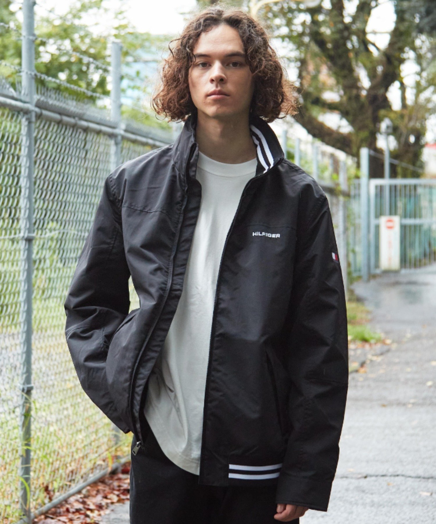 TOMMY HILFIGER 【オンライン限定】ロゴナイロンブルゾン/ REGATTA 