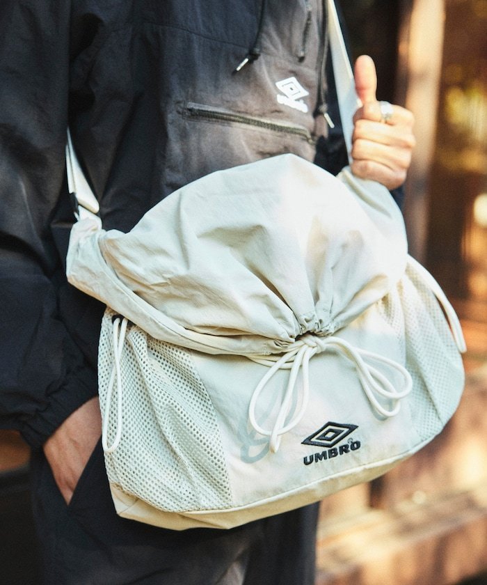 UMBRO■Essential Square CrossBag■送料込 楽天市場】UMBRO 別注 Nylon Shoulder Bag 24SS 25SS フリークス