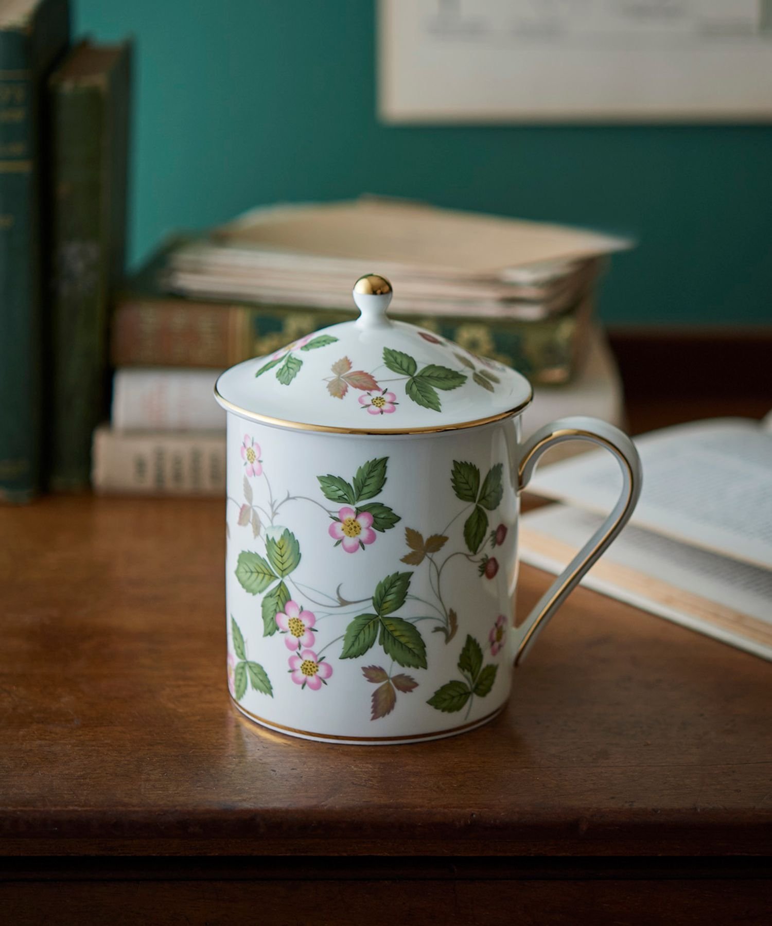楽天市場】ウェッジウッド WEDGWOOD 蓋付き マグ ワイルドストロベリー