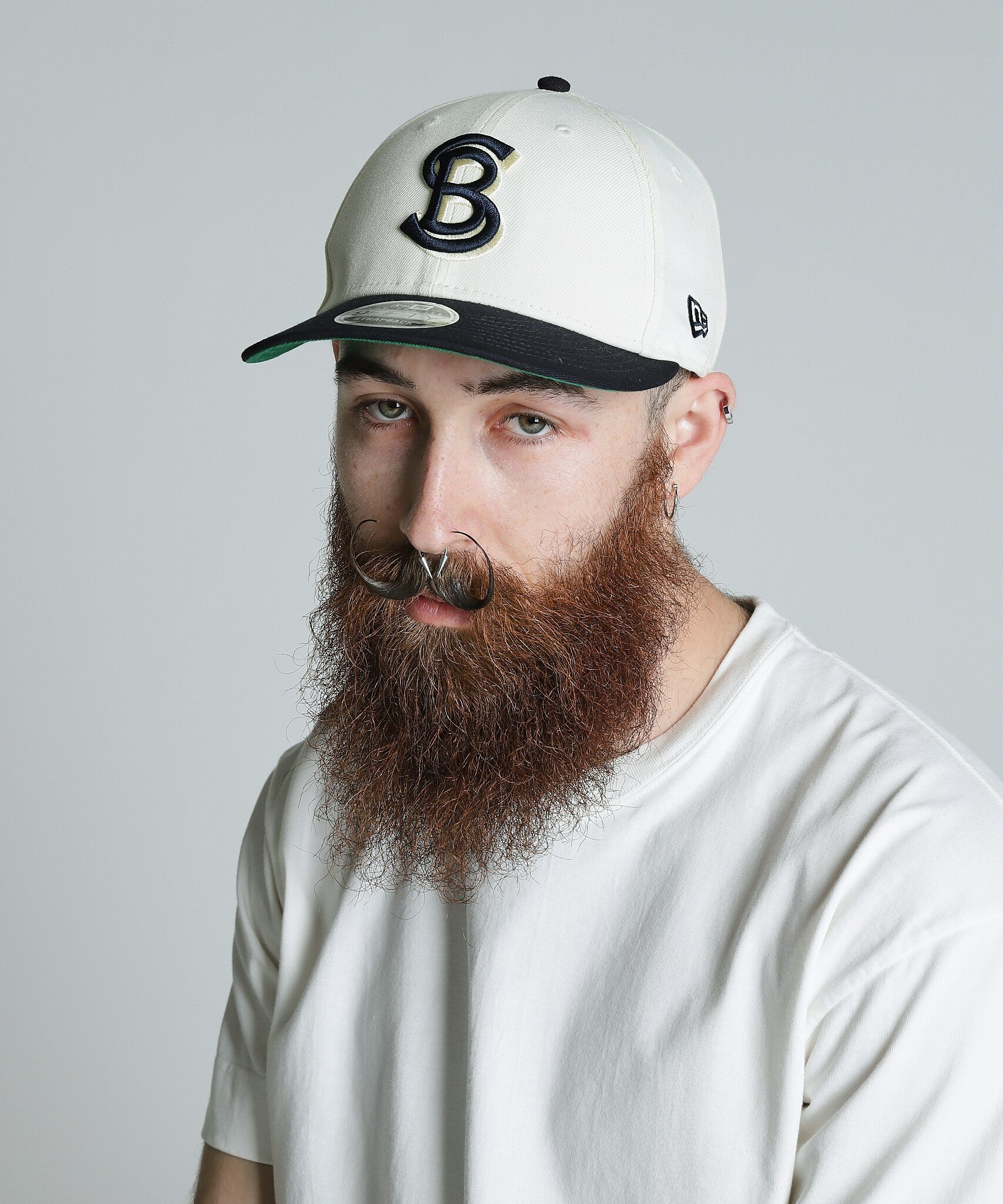 帽子 eru VILLAGE WORKer(s)] NEW ERA 鎌倉 キャップ BLACK×ORENGE