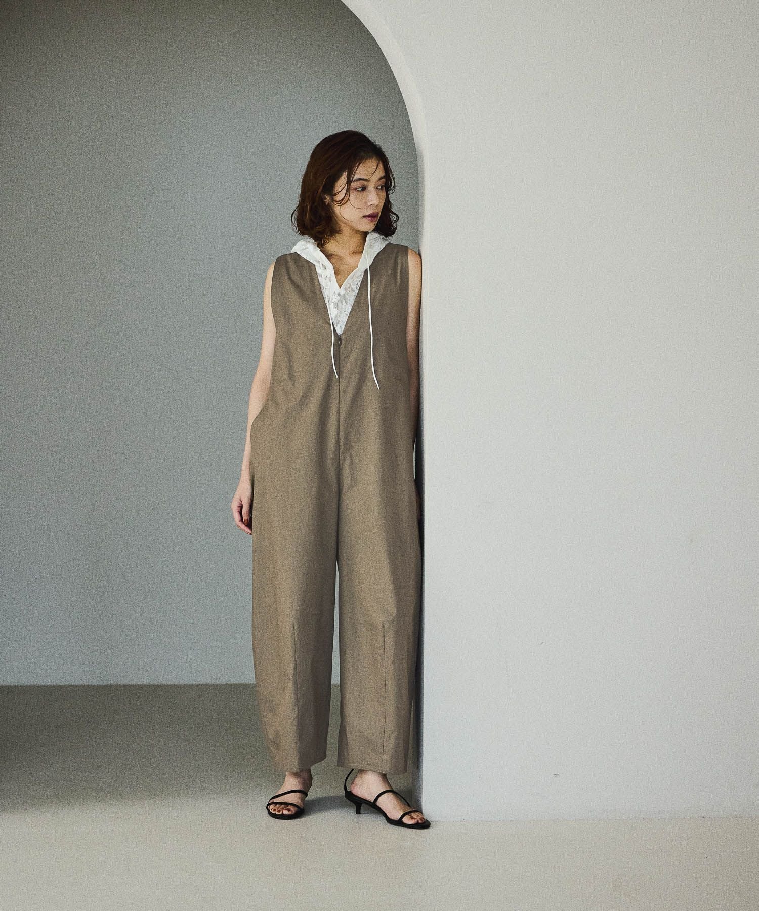 サロペット・オーバーオール・オールインワン Studio Doe Low Rise Cutout Jumpsuit サロペット・オーバーオール・オールインワン Studio Doe Low Rise