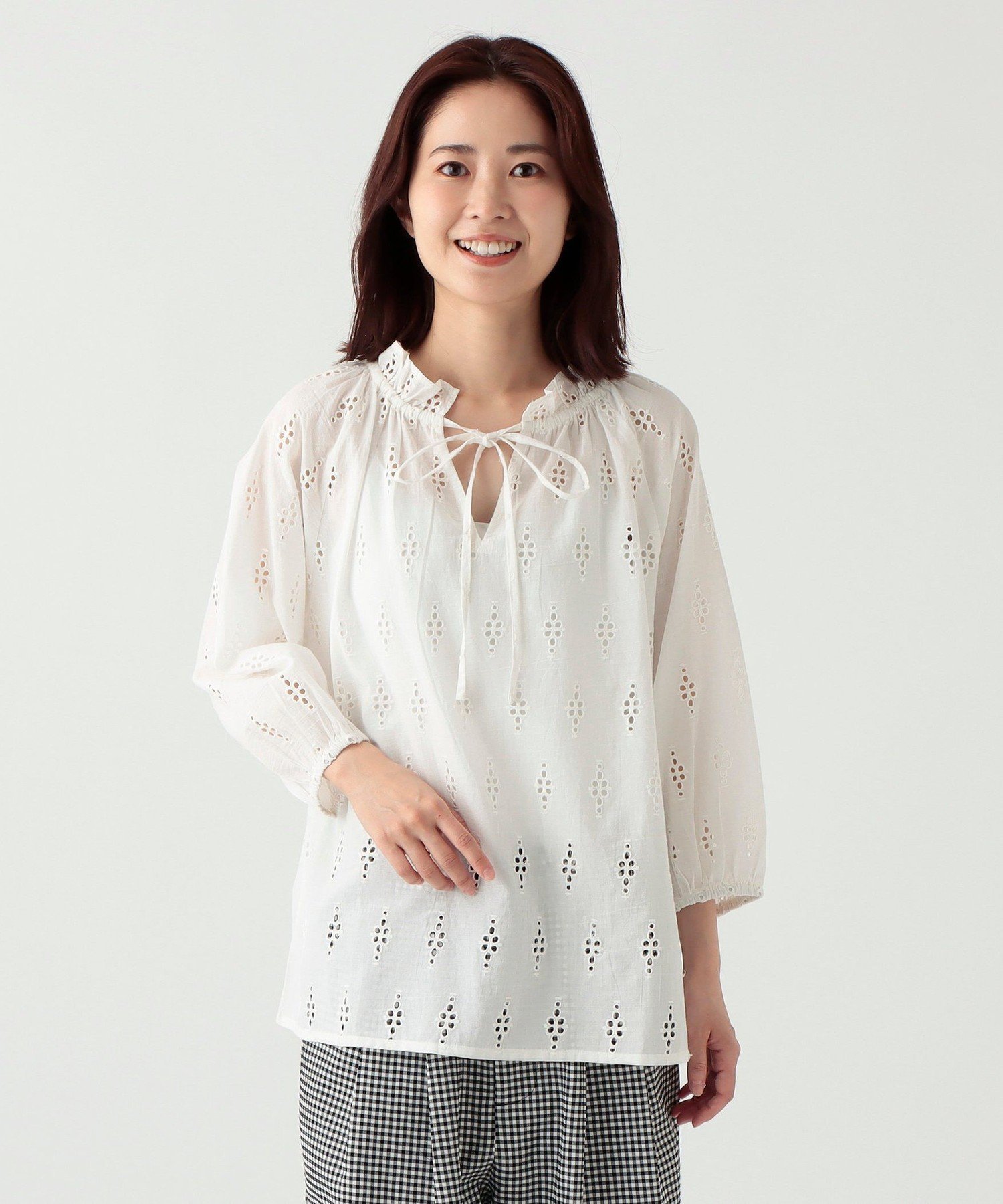 楽天市場】【SALE／30%OFF】刺繍Vネックブラウス/MAISON SAJOU