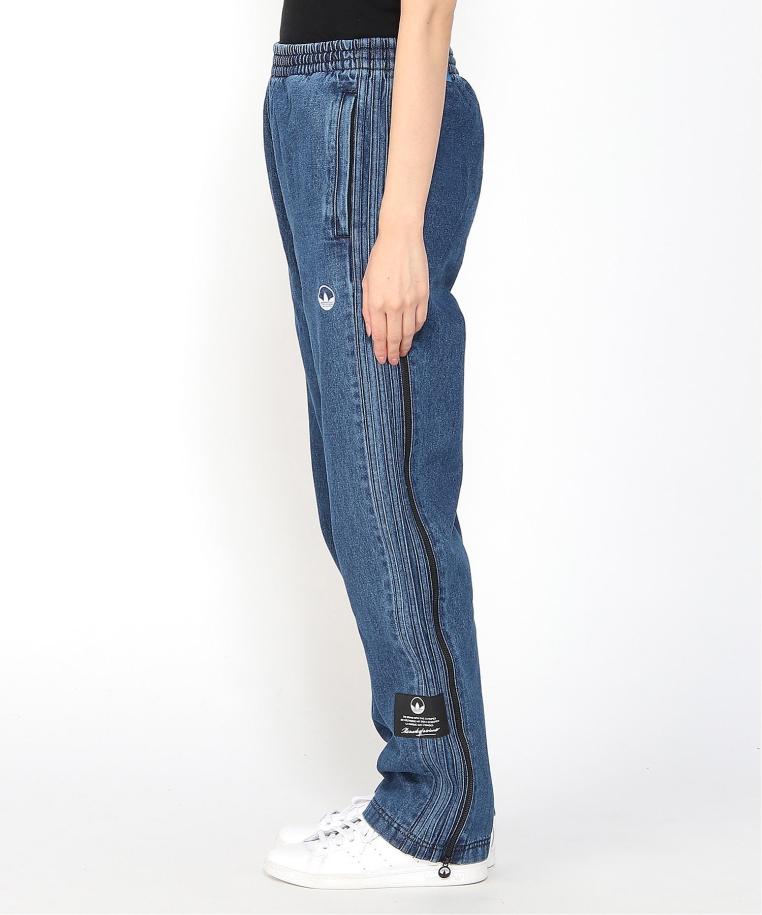 SALE／44%OFF】adidas Originals ミッドウエスト デニムパンツ 