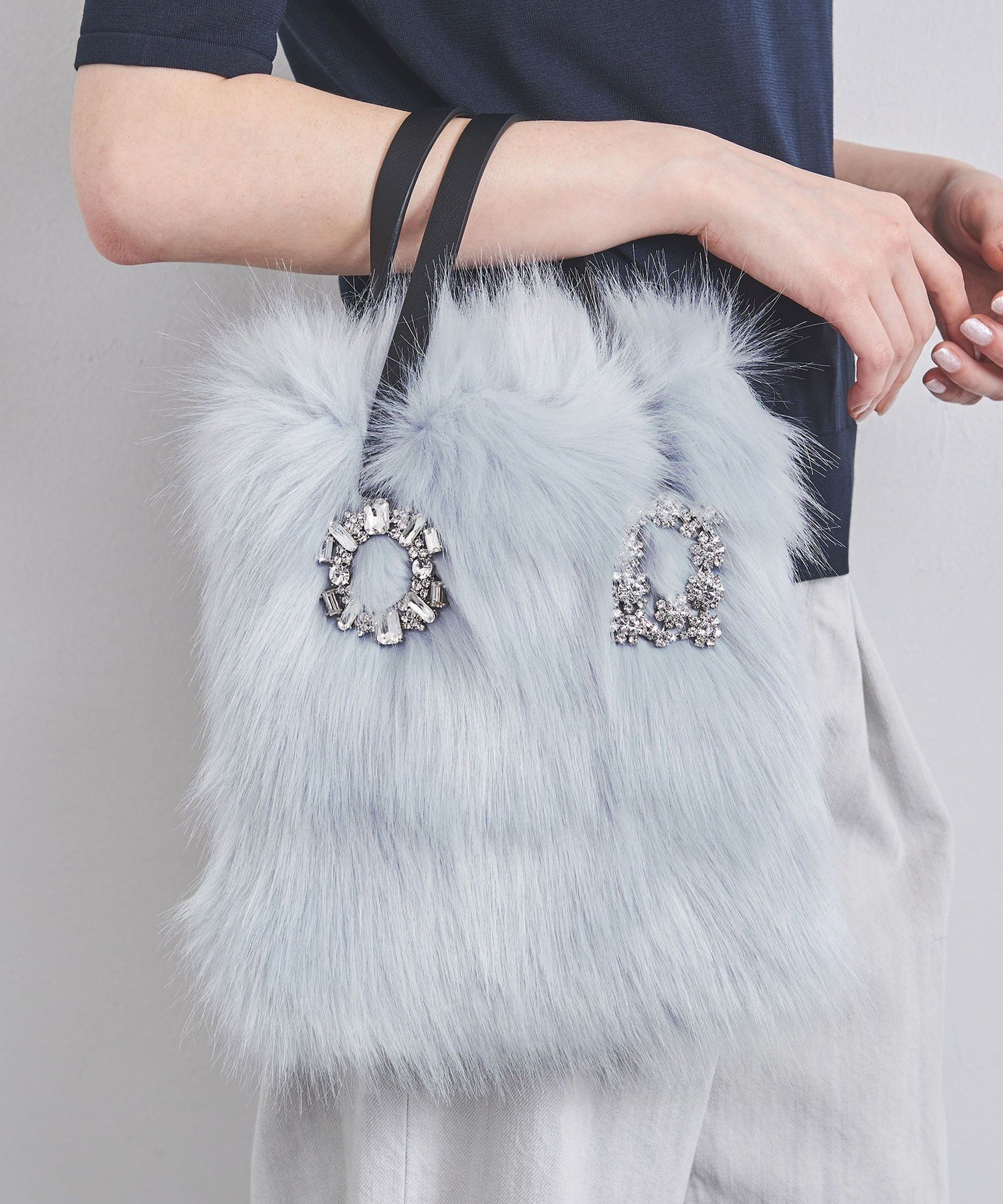 ユナイテッドアローズ　 ビジューブローチ フェイクファー トートバッグ UNITED ARROWS（ユナイテッドアローズ）の「ビジューブローチ フェイク